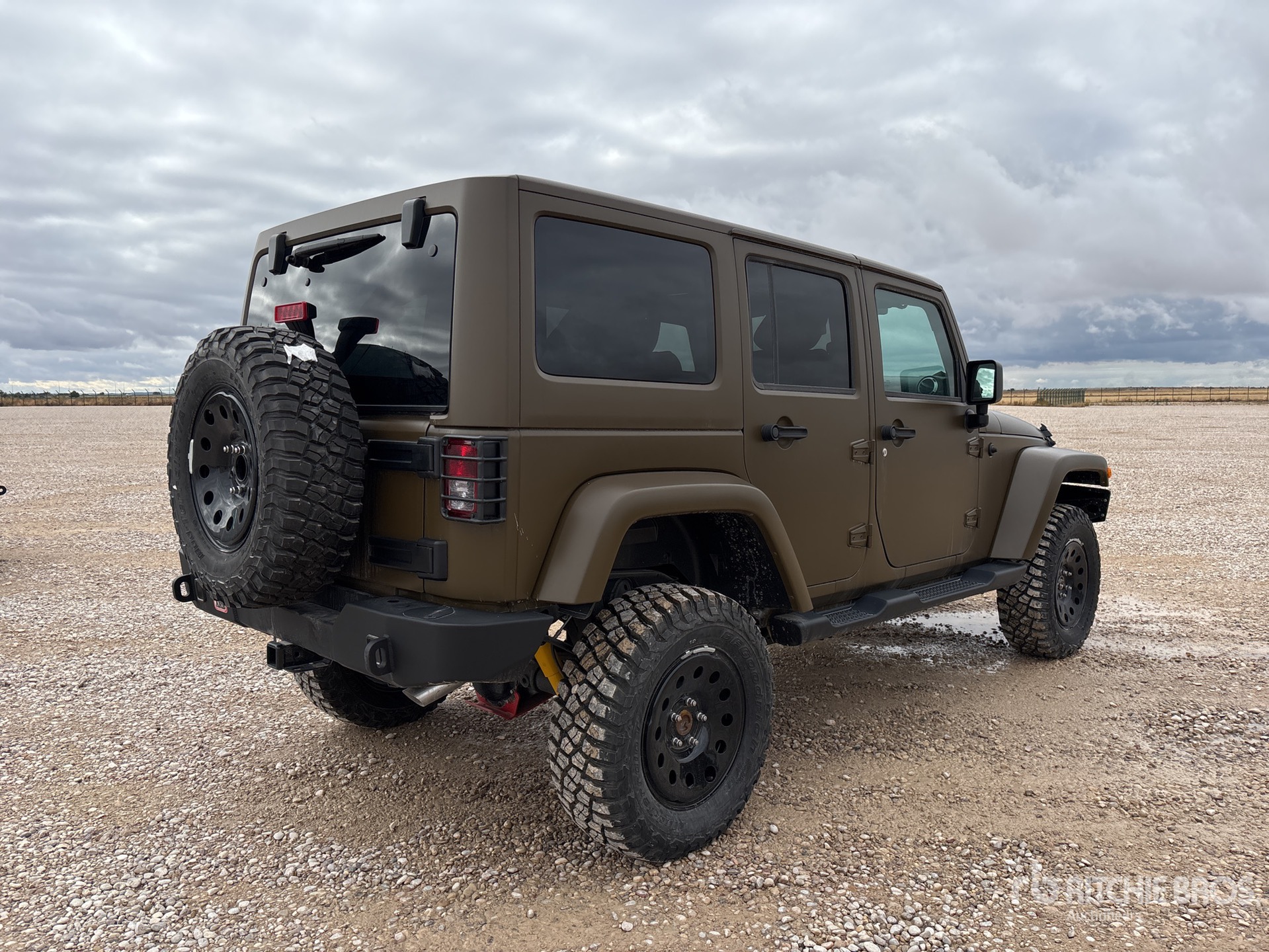 General Appearance with Picture, Right Rear Corner