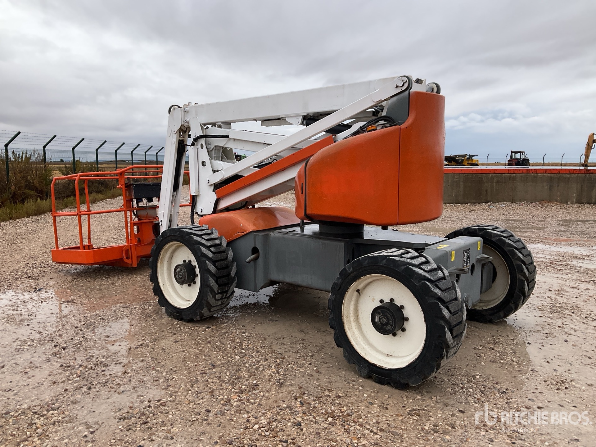 Aspect général with Image, coin avant droit