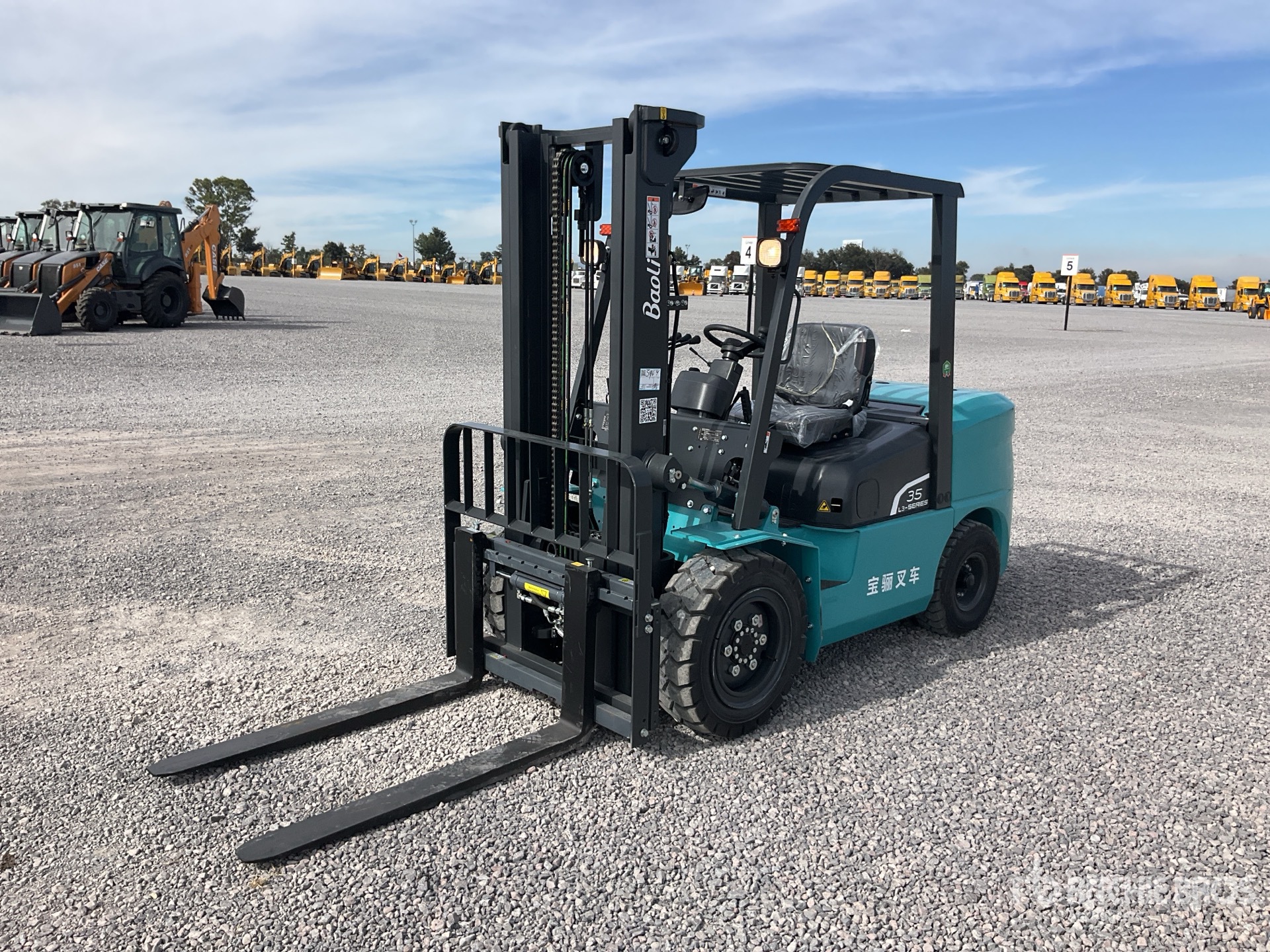 General Appearance with Picture, Left Front Corner