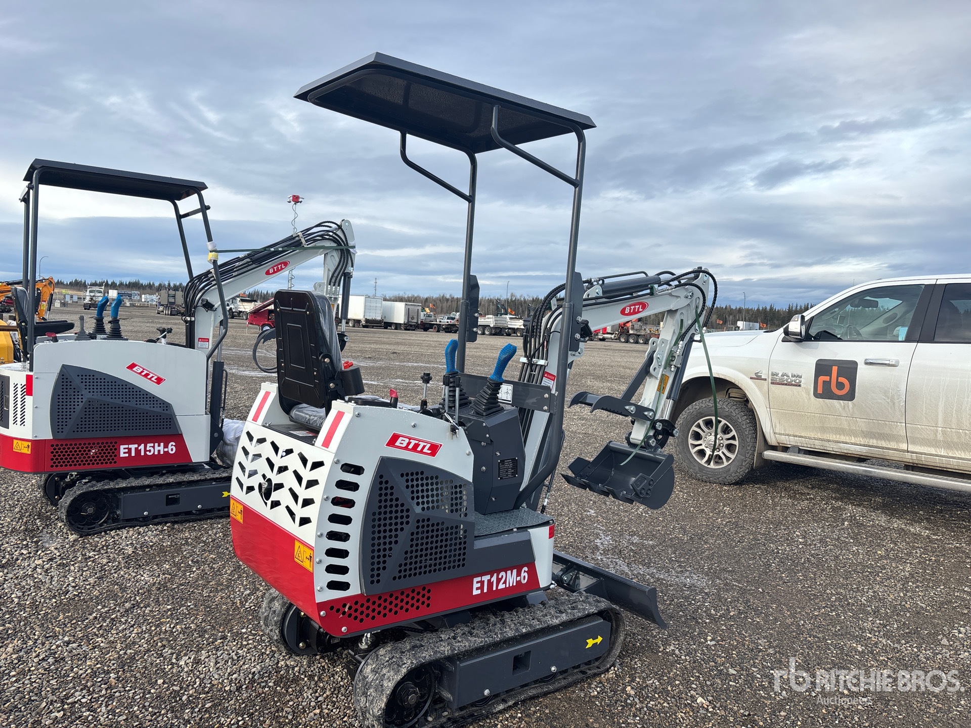 General Appearance with Imagen: esquina trasera derecha