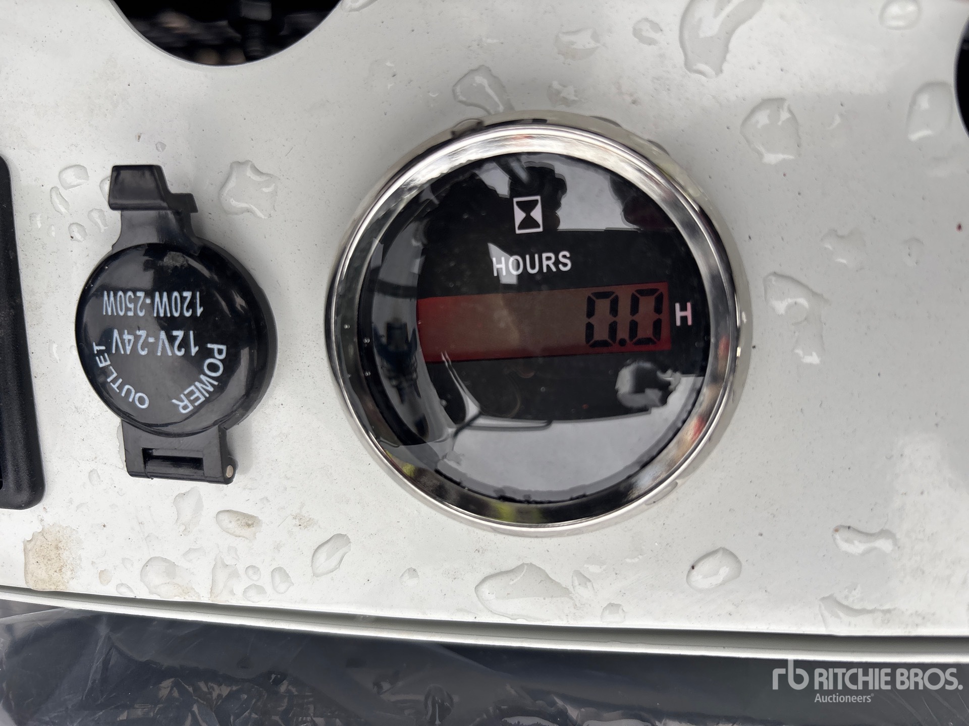 General Appearance with Horímetro / Odómetro