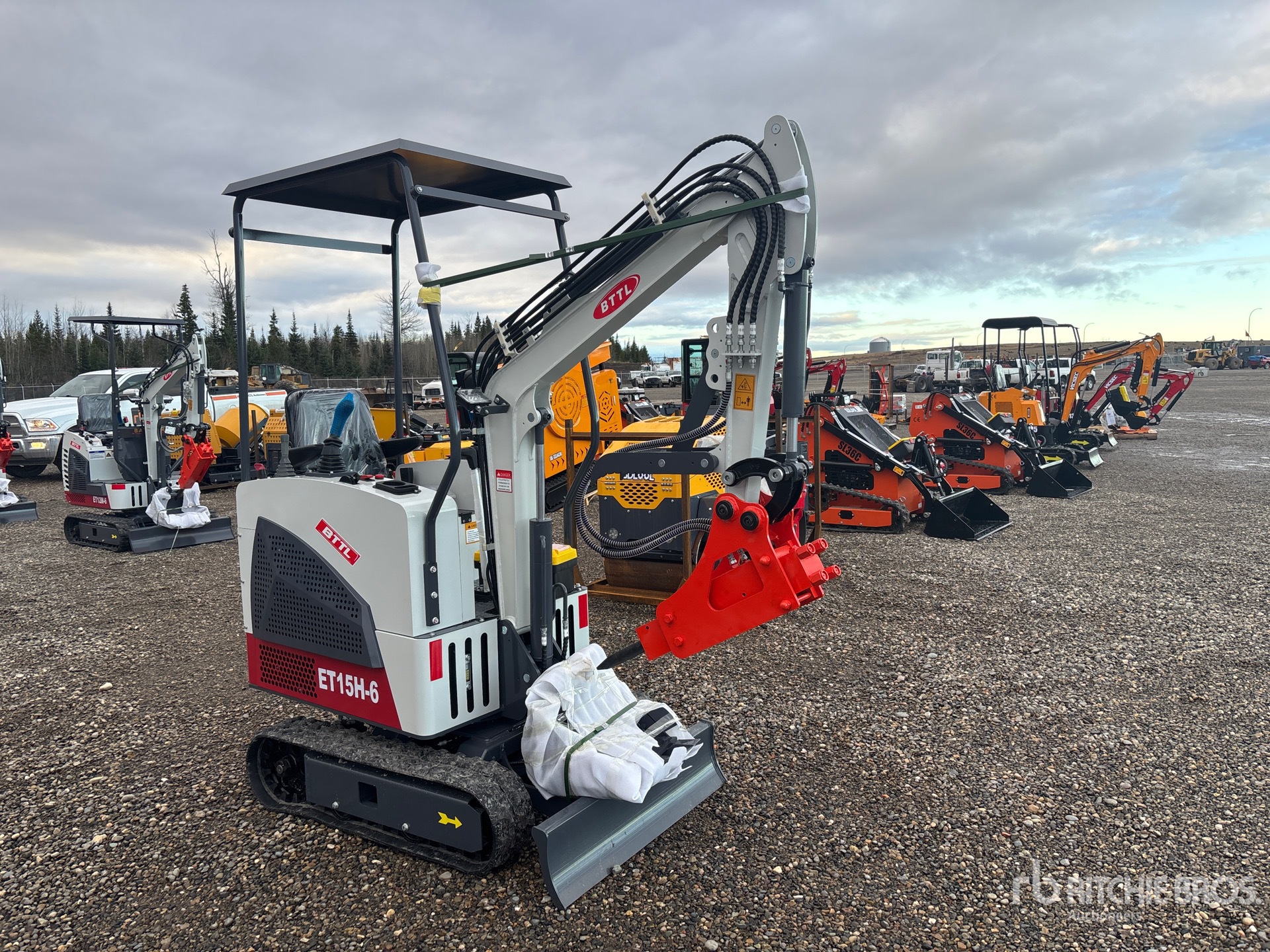 General Appearance with Picture, Right Front Corner