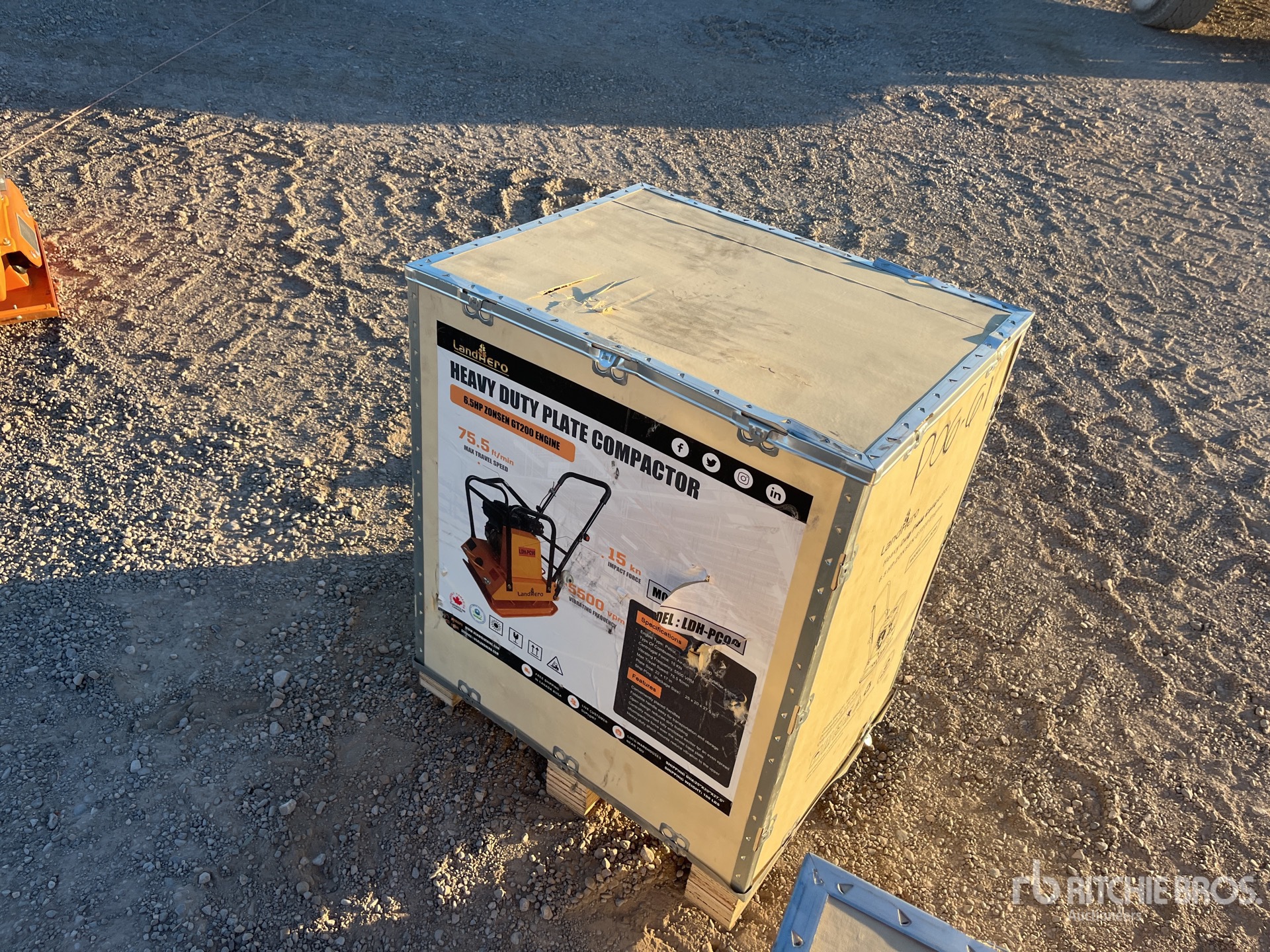 General Appearance with Picture, Right Rear Corner