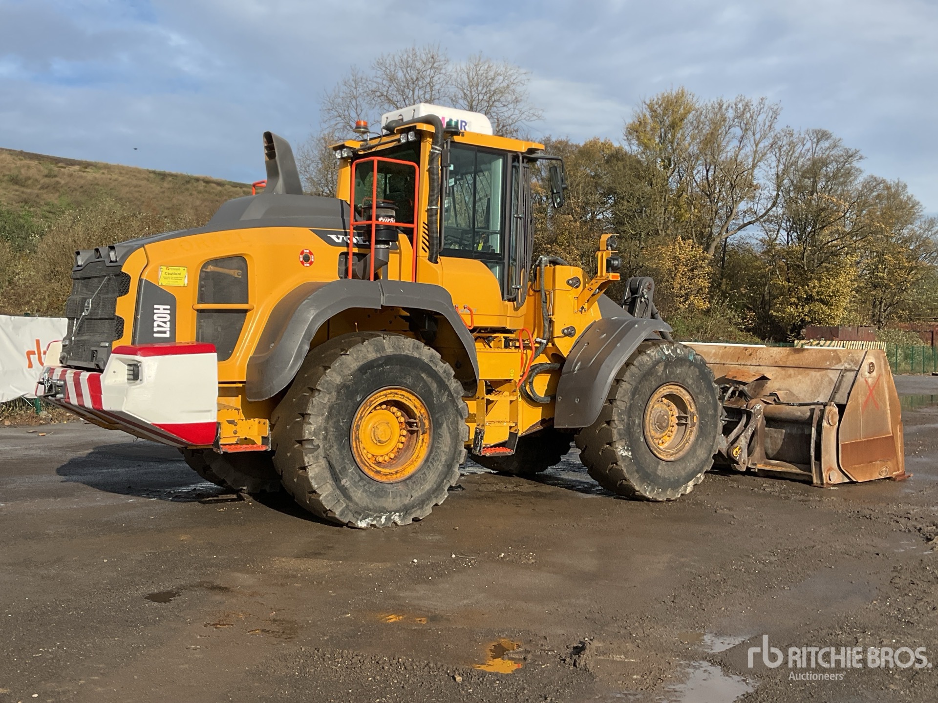 General Appearance with Bild, Ecke hinten rechts