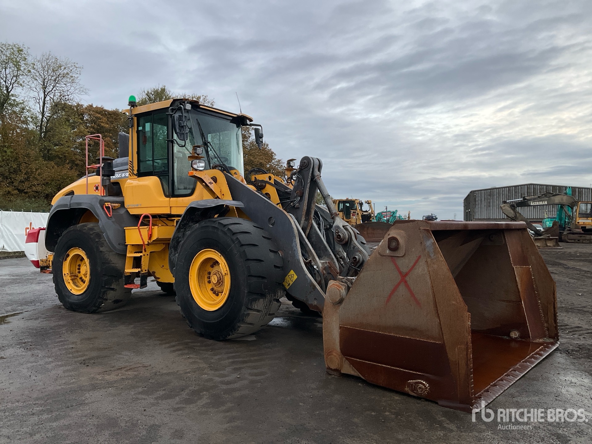 General Appearance with Picture, Right Front Corner