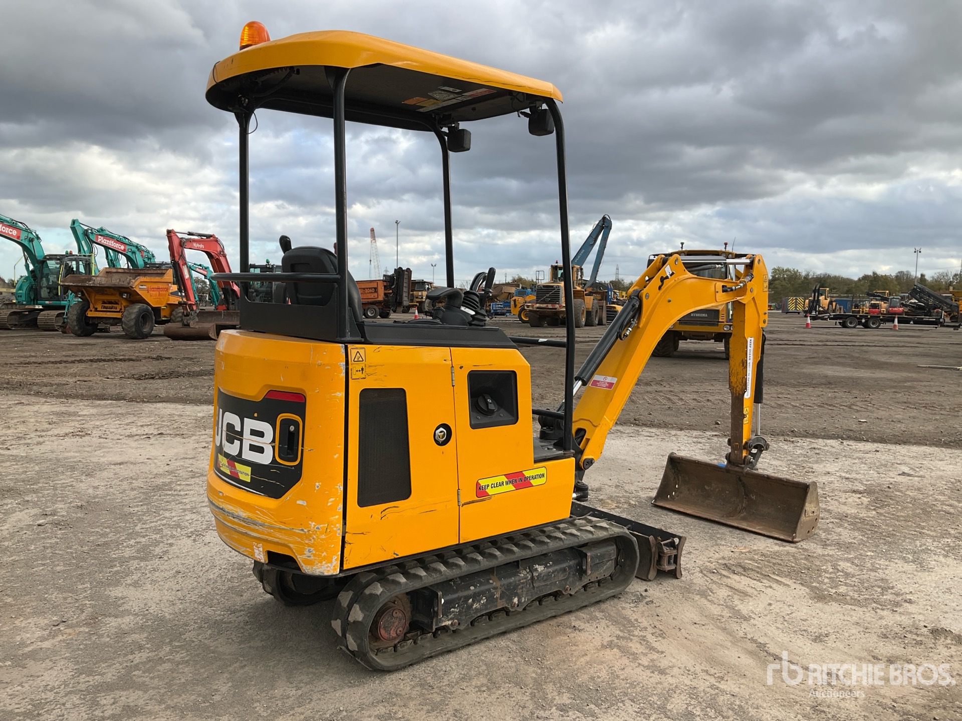 General Appearance with Imagen: esquina trasera derecha