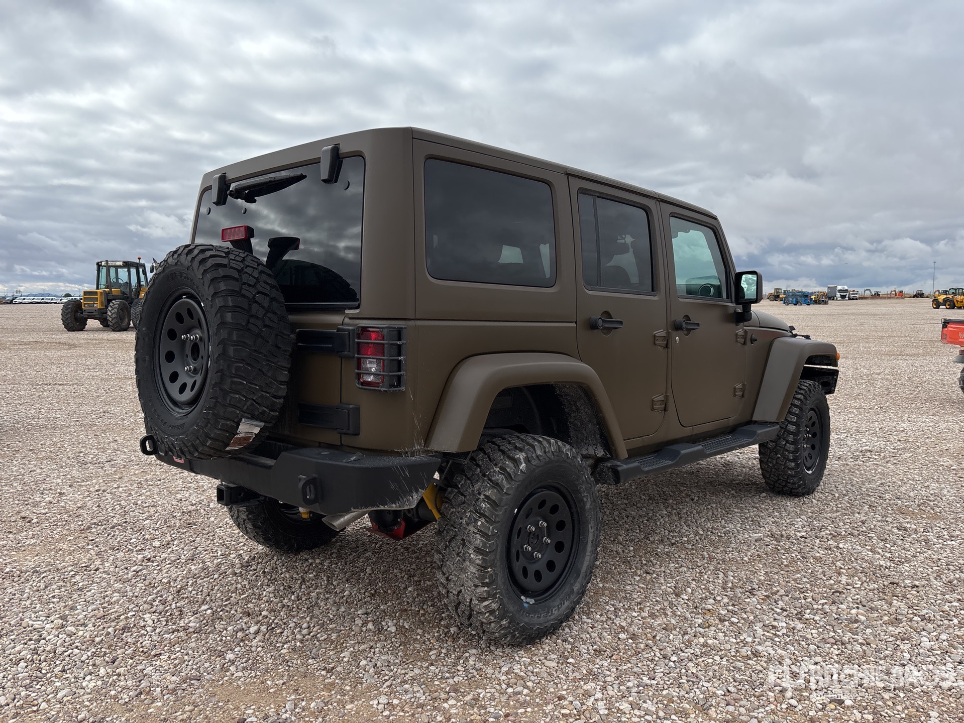 General Appearance with Picture, Right Rear Corner