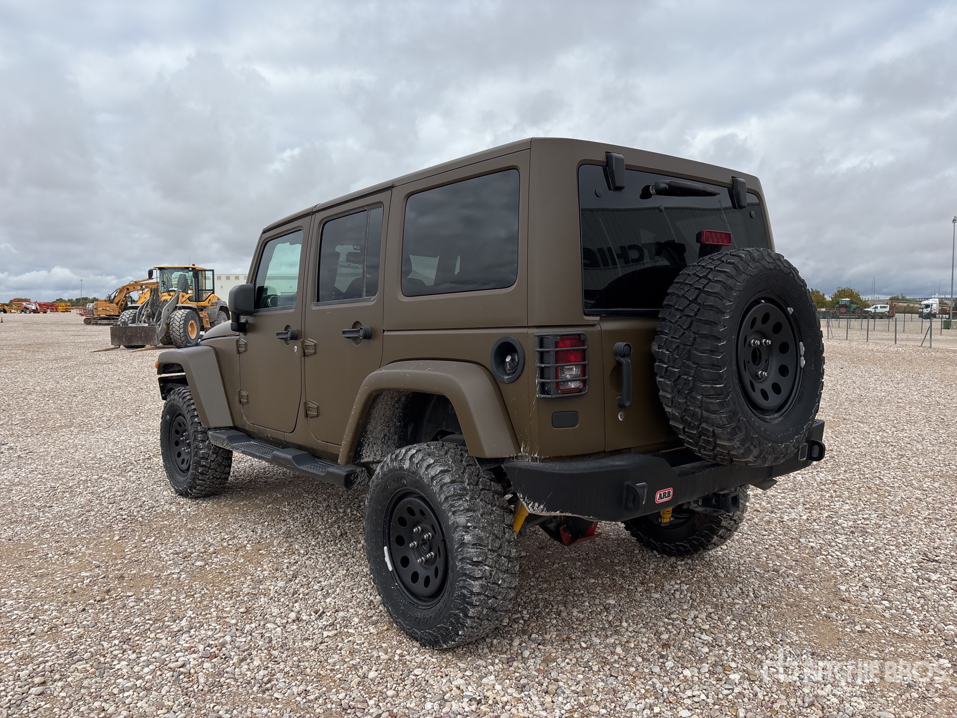 General Appearance with Picture, Right Front Corner