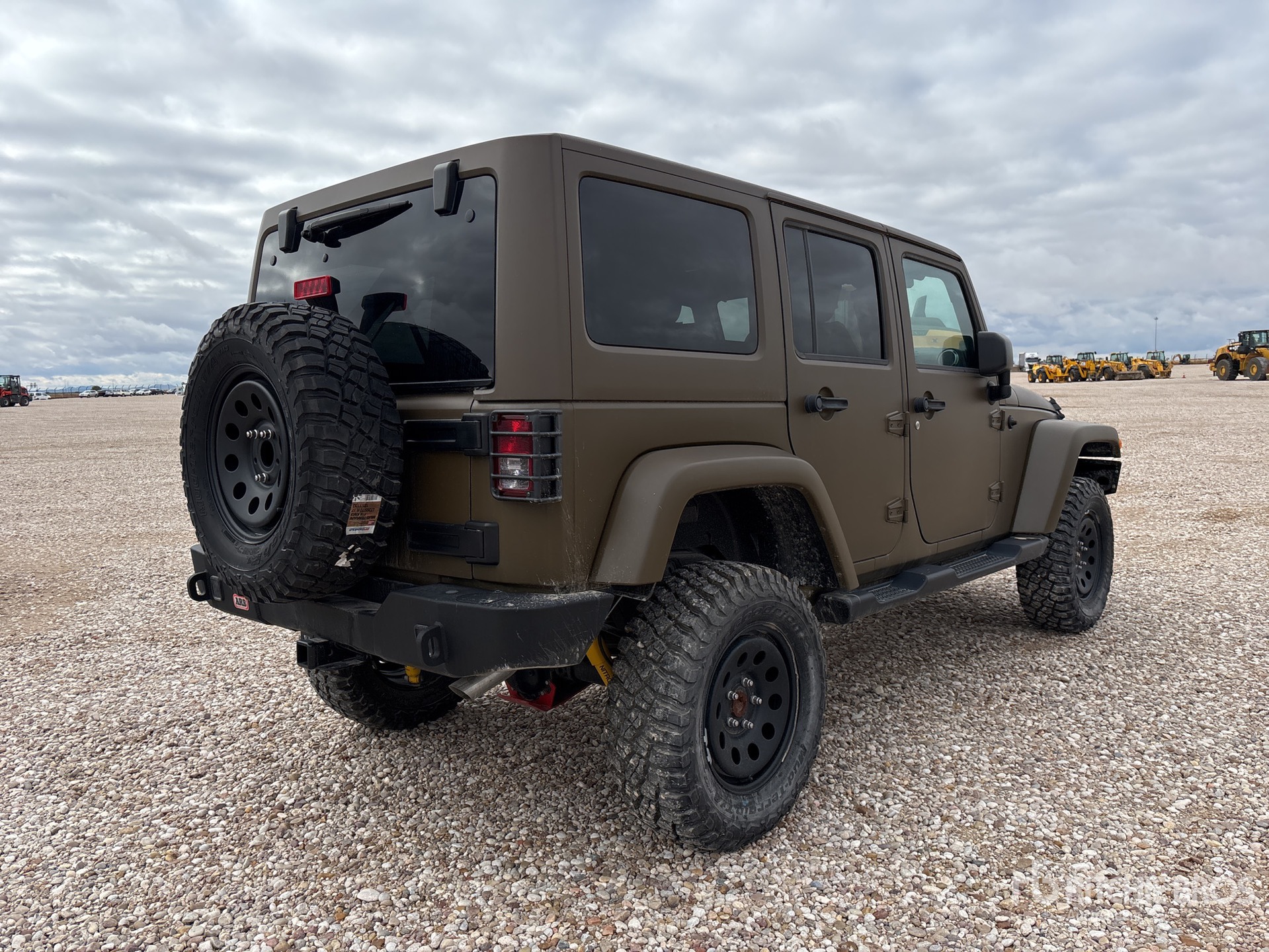 General Appearance with Picture, Right Rear Corner