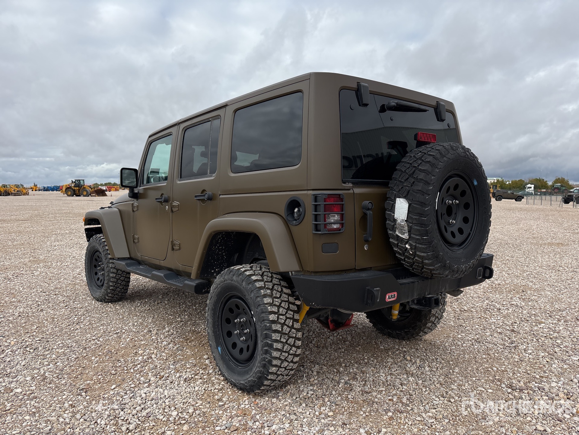 General Appearance with Picture, Right Front Corner