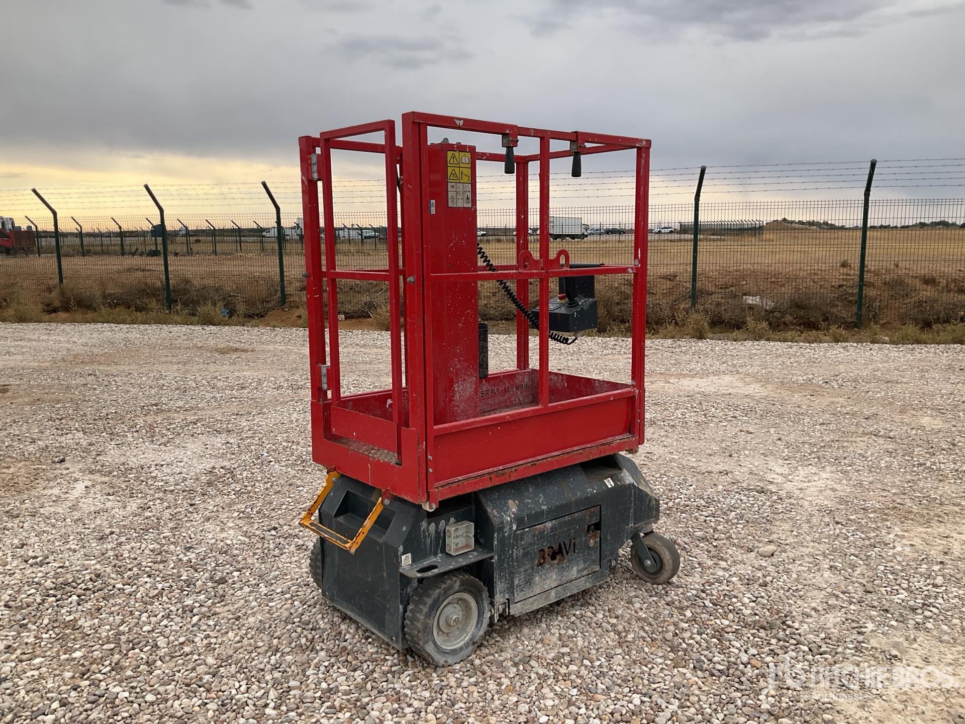 General Appearance with Picture, Left Front Corner