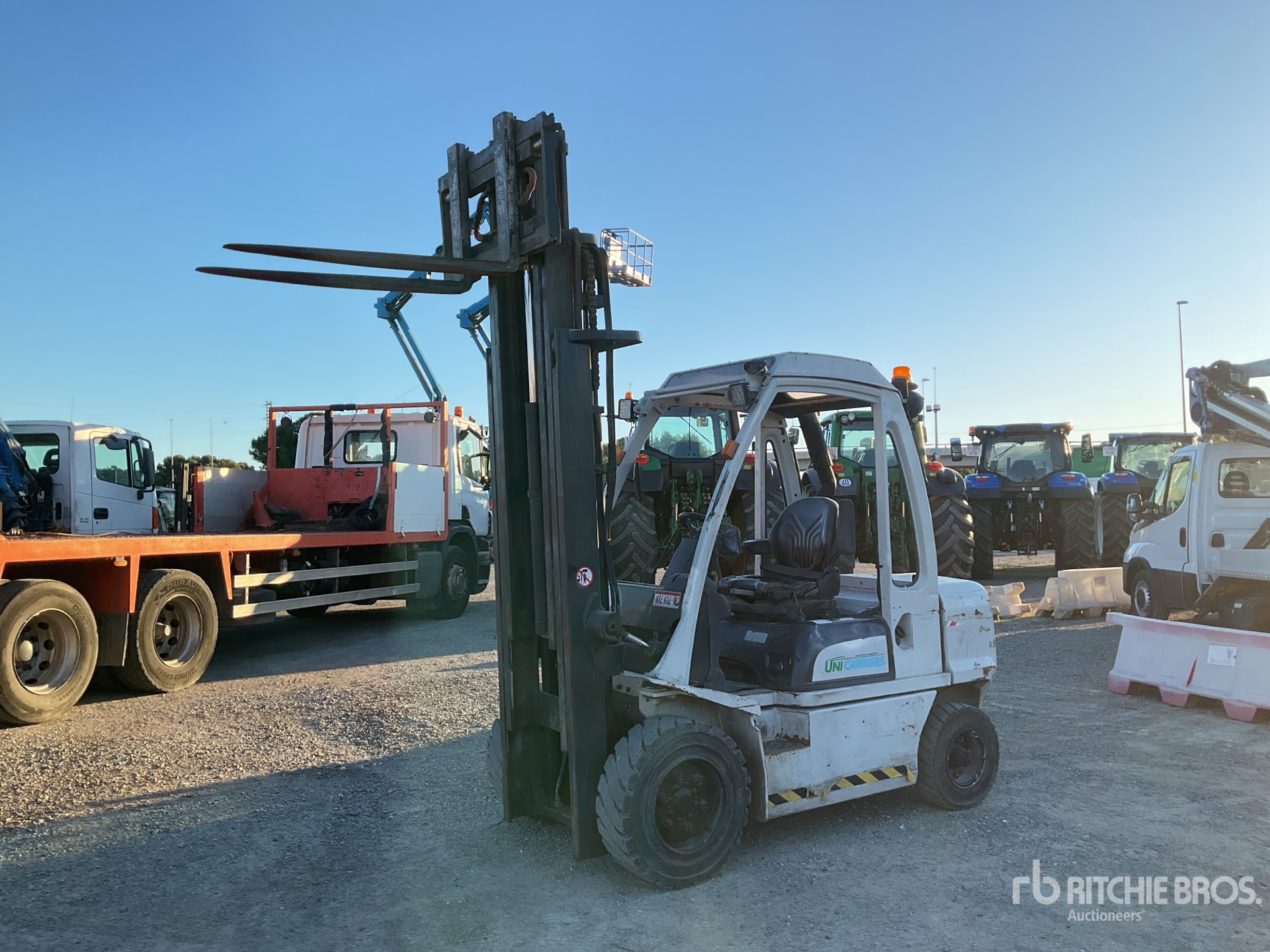 General Appearance with Featured Photo