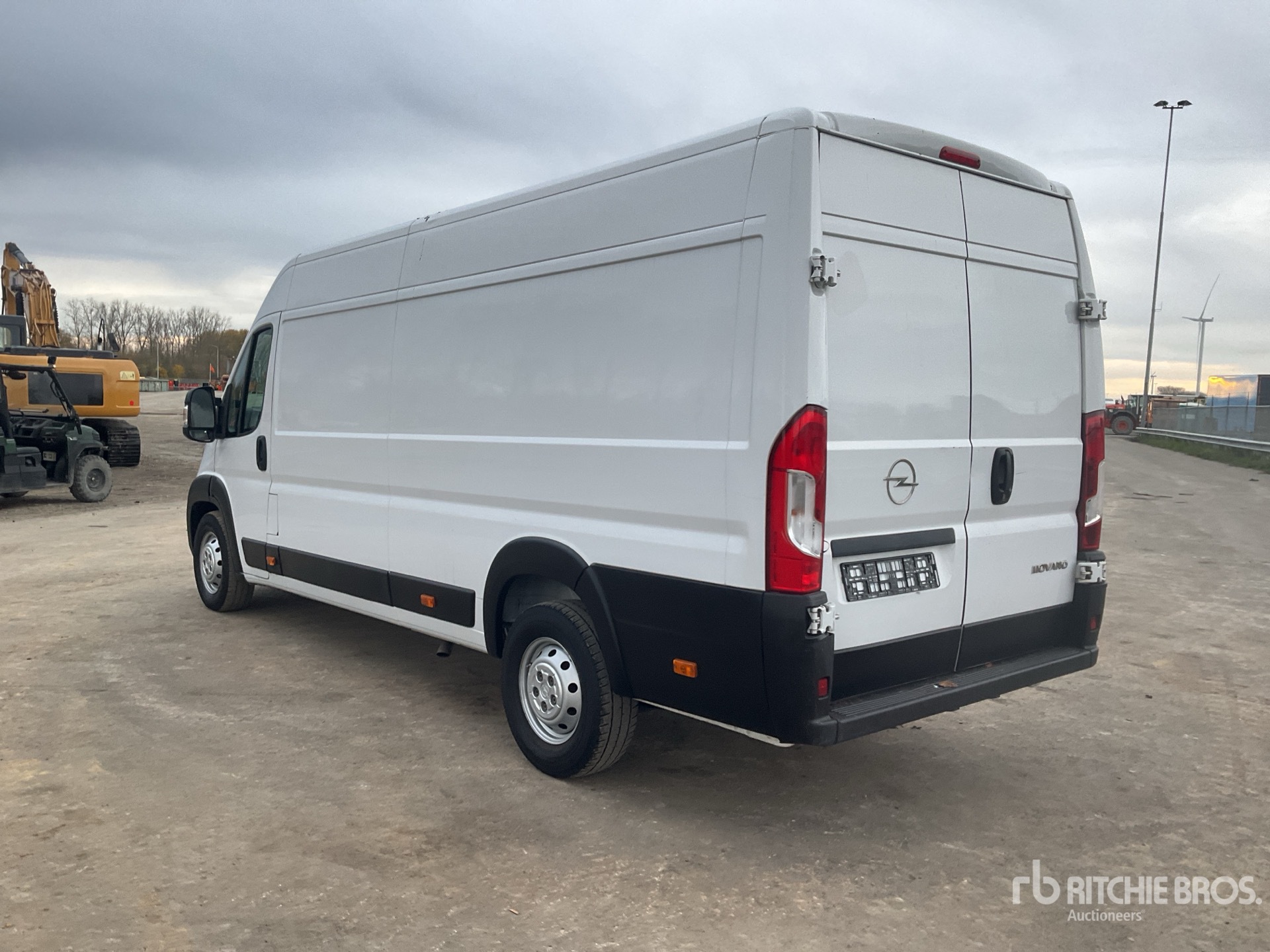 General Appearance with Bild, Ecke hinten links