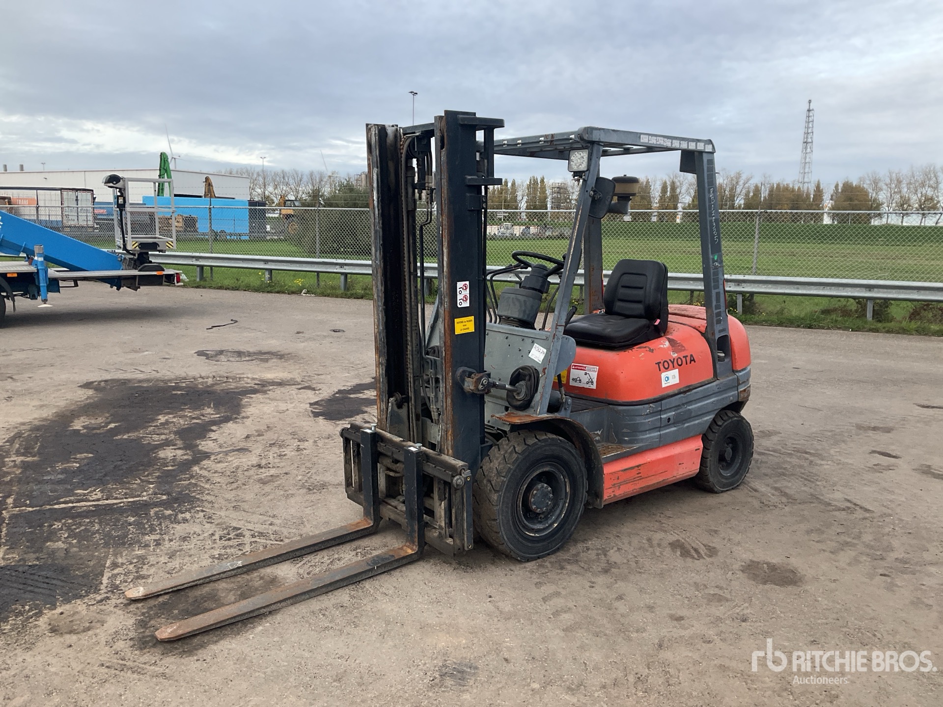 General Appearance with Image, coin avant gauche