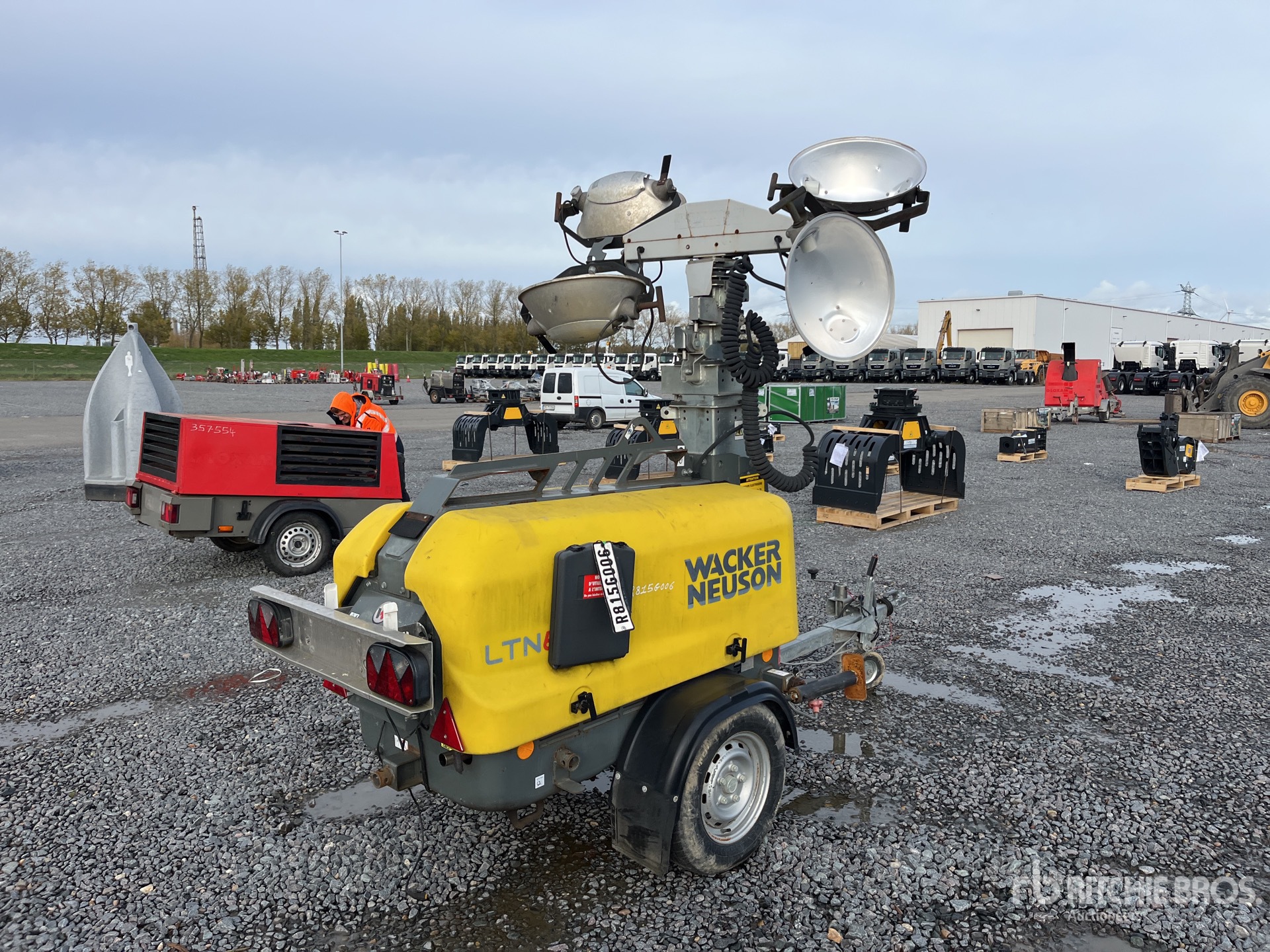 General Appearance with Image, coin arrière droit