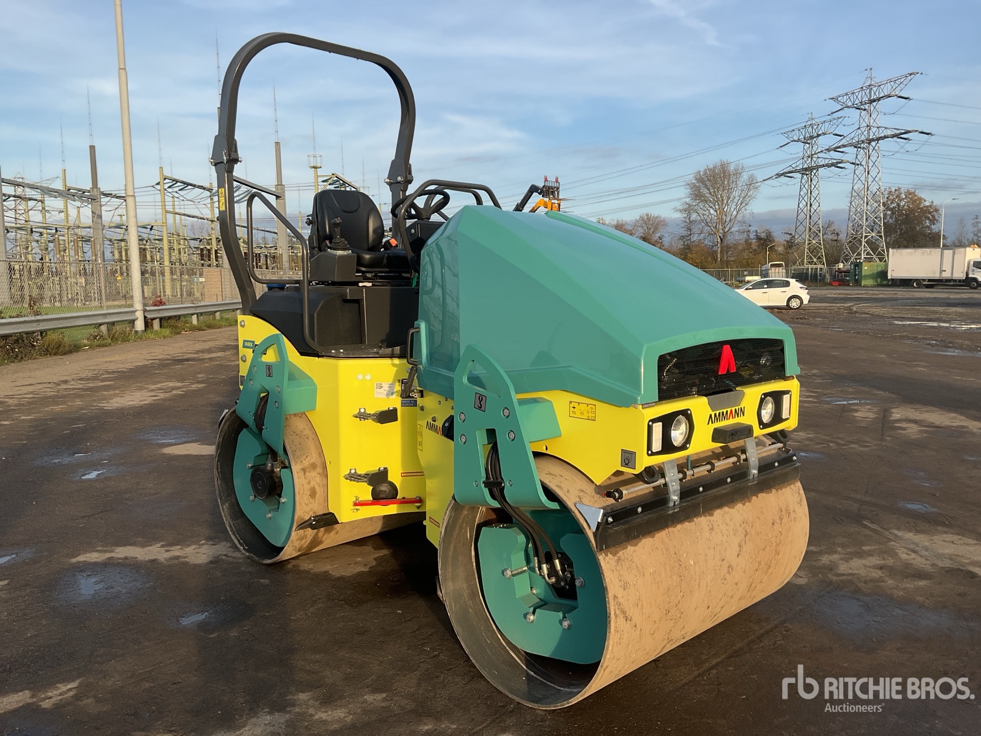 General Appearance with Foto, angolo anteriore destro