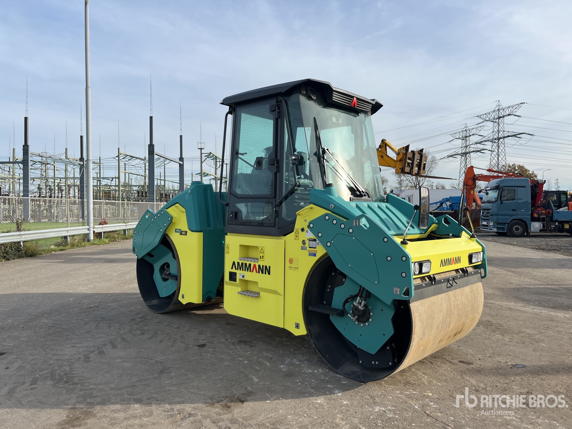 General Appearance with Picture, Right Front Corner