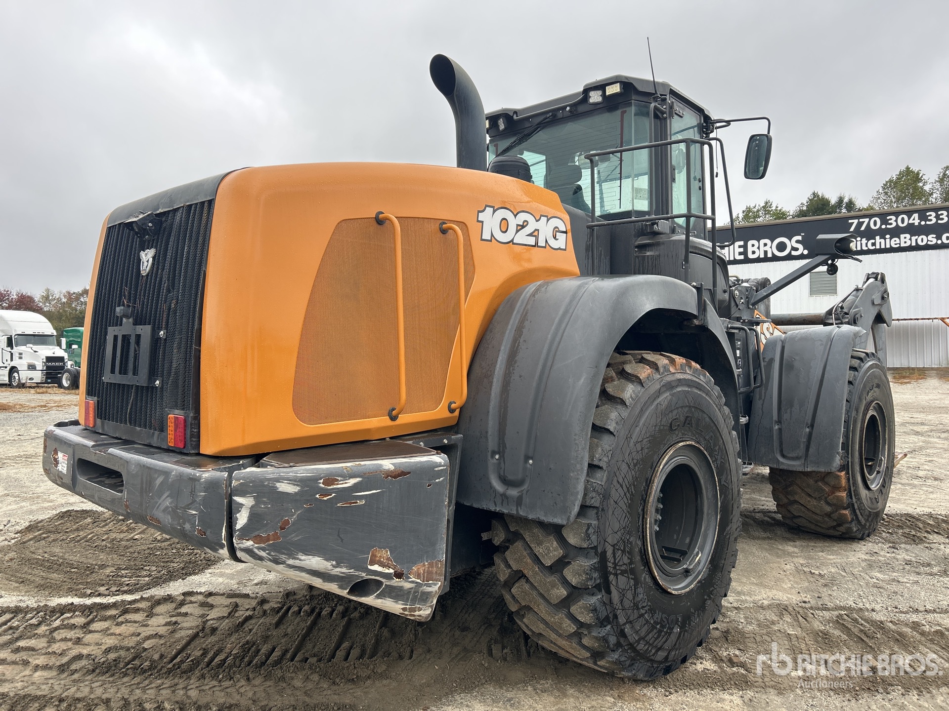 General Appearance with Picture, Right Rear Corner