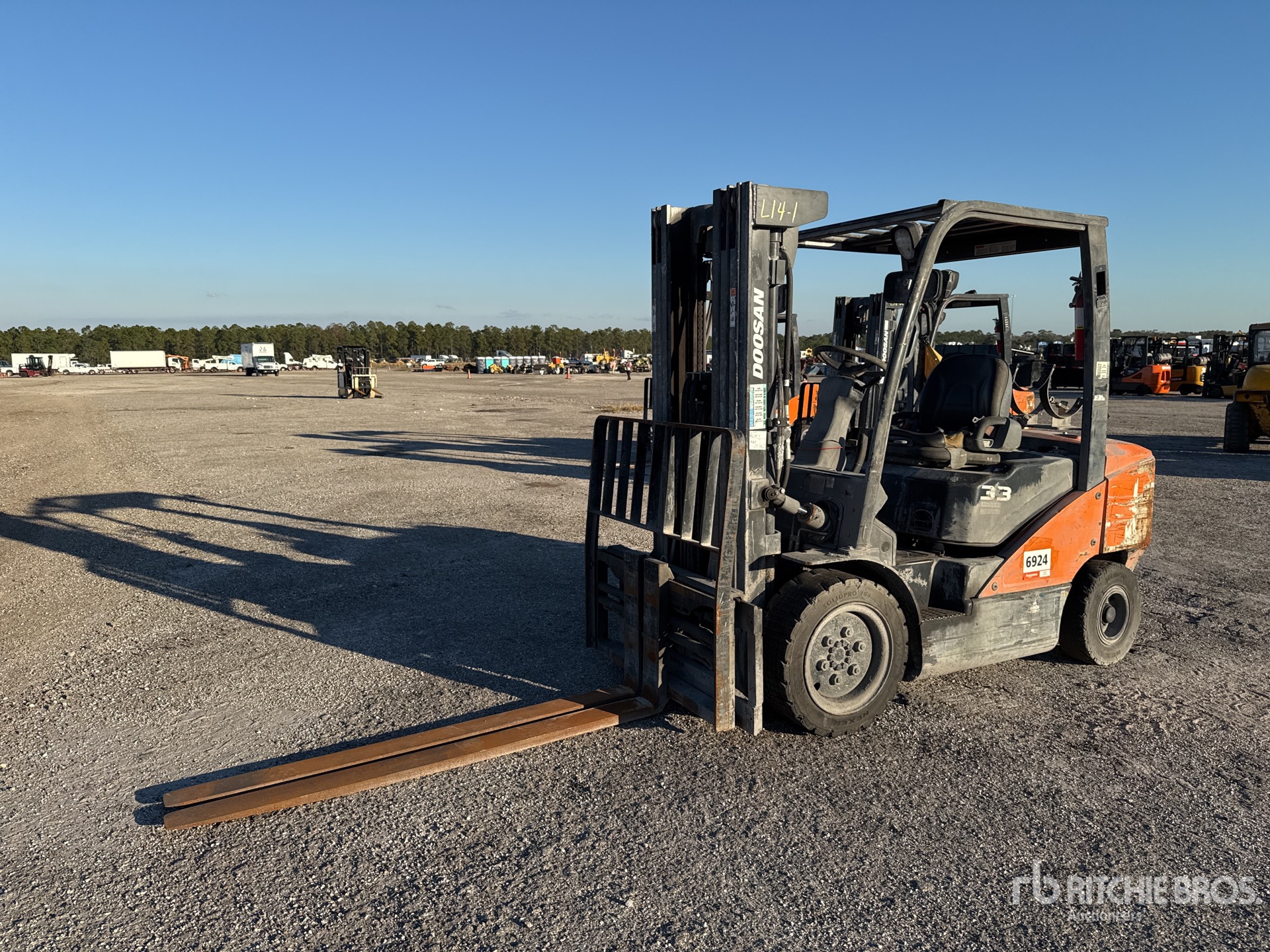 General Appearance with Picture, Left Front Corner