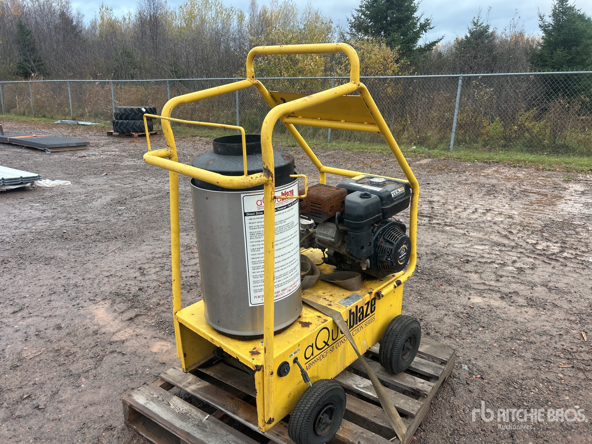 General Appearance with Bild, Ecke hinten rechts