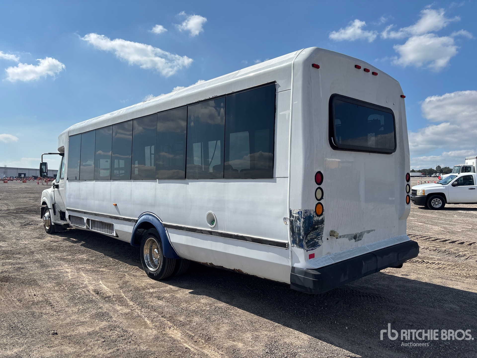 General Appearance with Imagen: esquina trasera izquierda