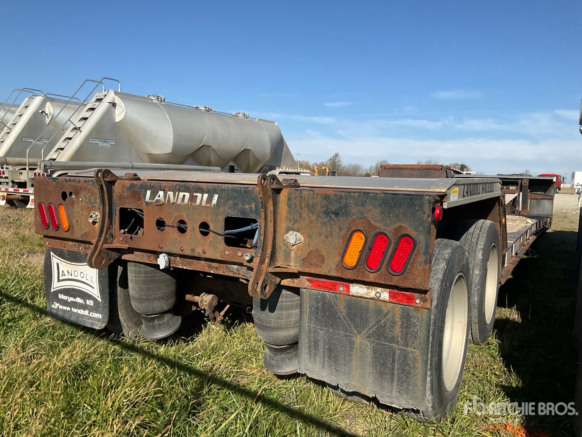 General Appearance with Bild, Ecke hinten rechts