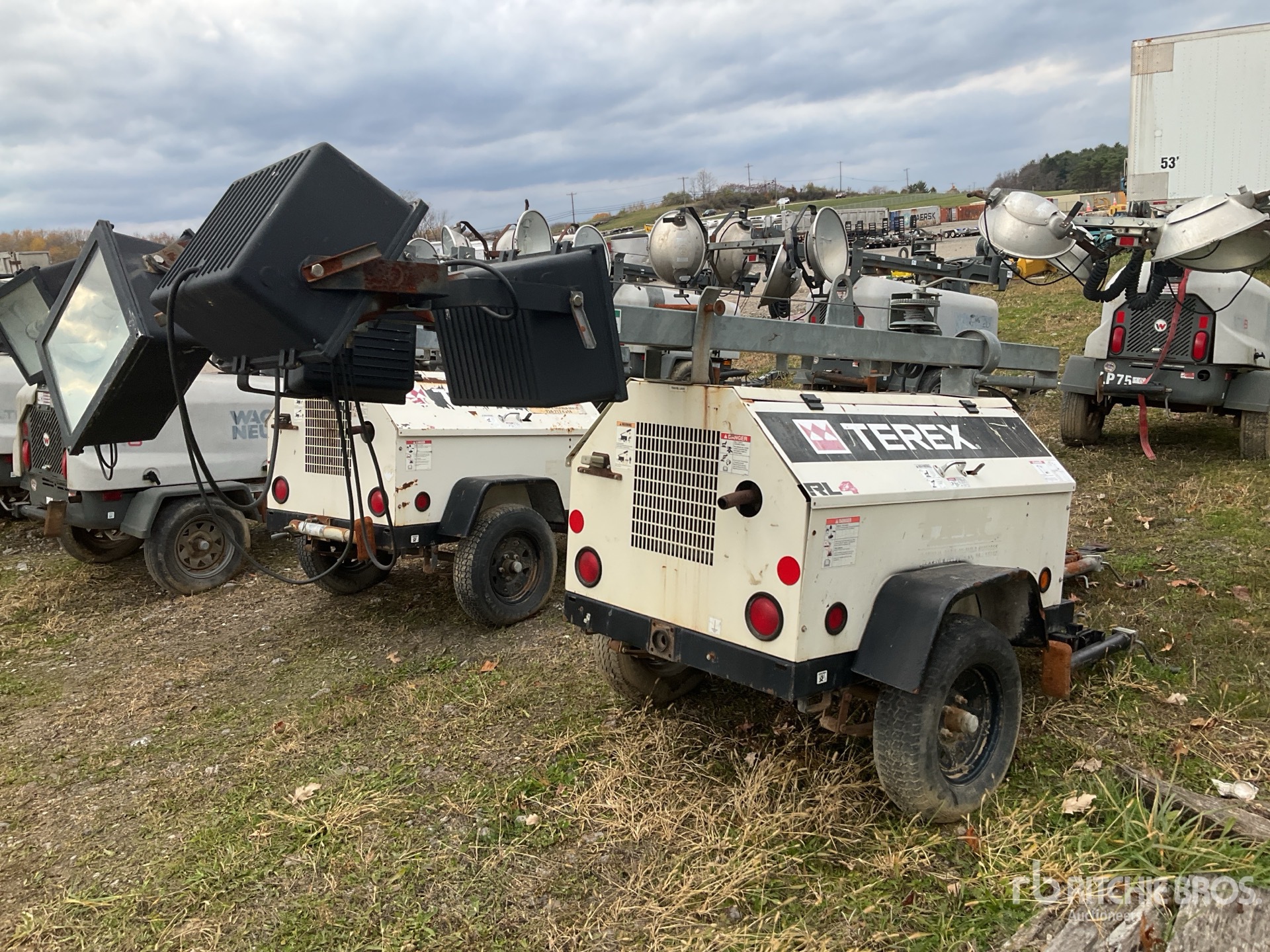 General Appearance with Foto, angolo anteriore sinistro