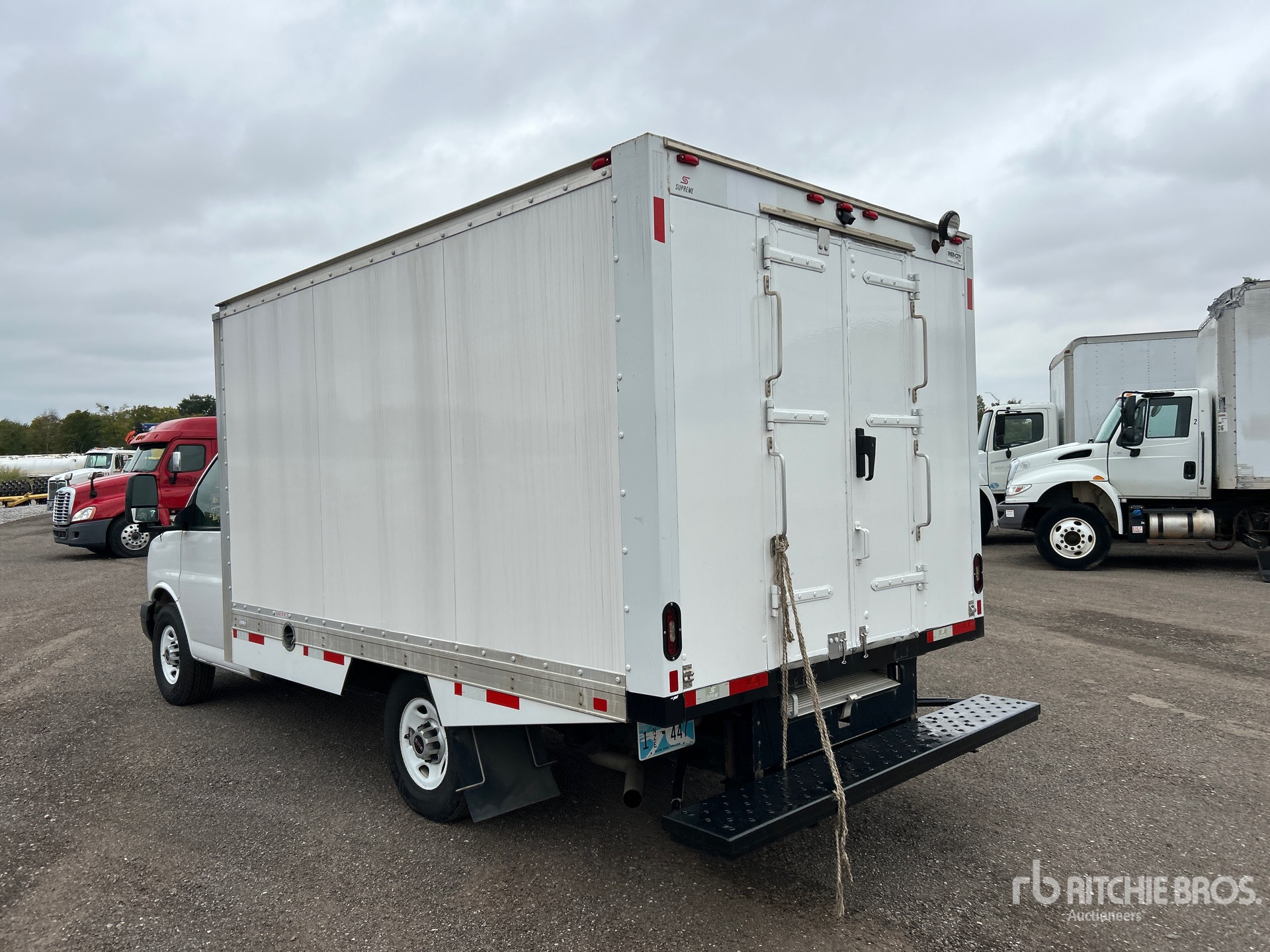 General Appearance with Picture, Left Rear Corner