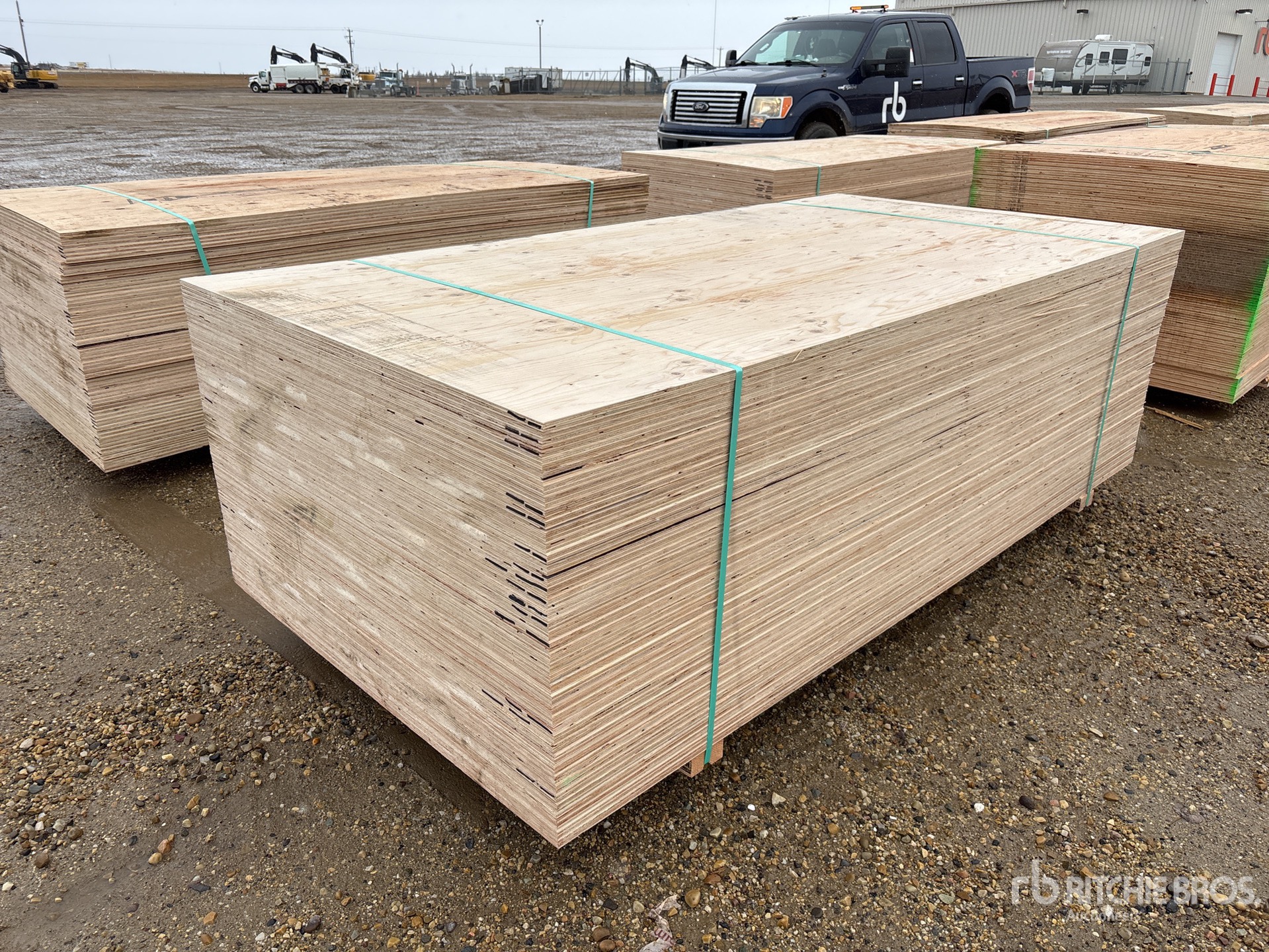 General Appearance with Foto, angolo posteriore sinistro