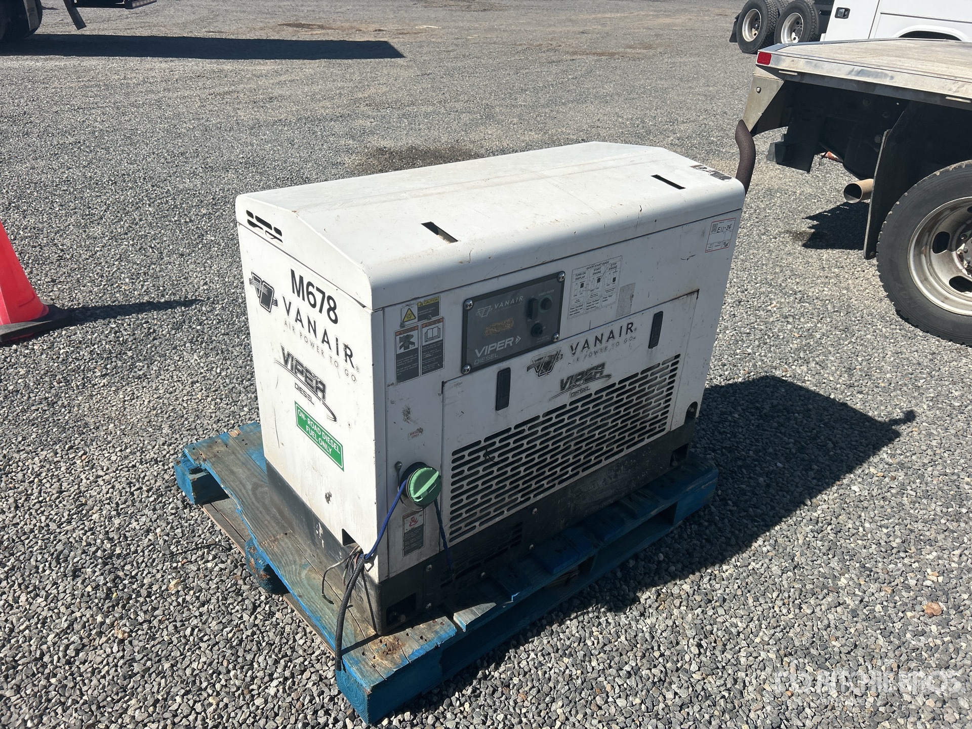 General Appearance with Picture, Left Front Corner