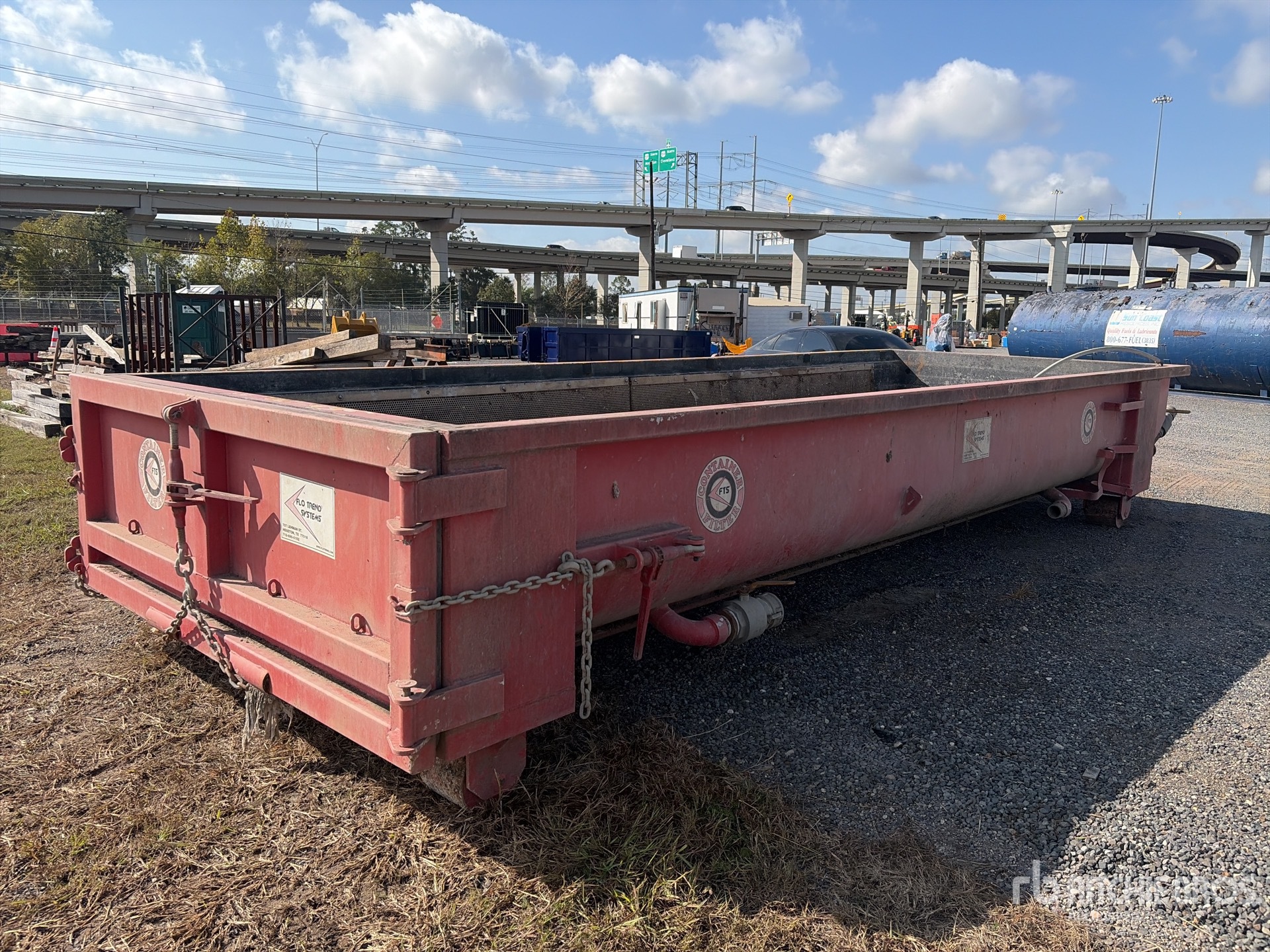 General Appearance with Foto, angolo anteriore sinistro