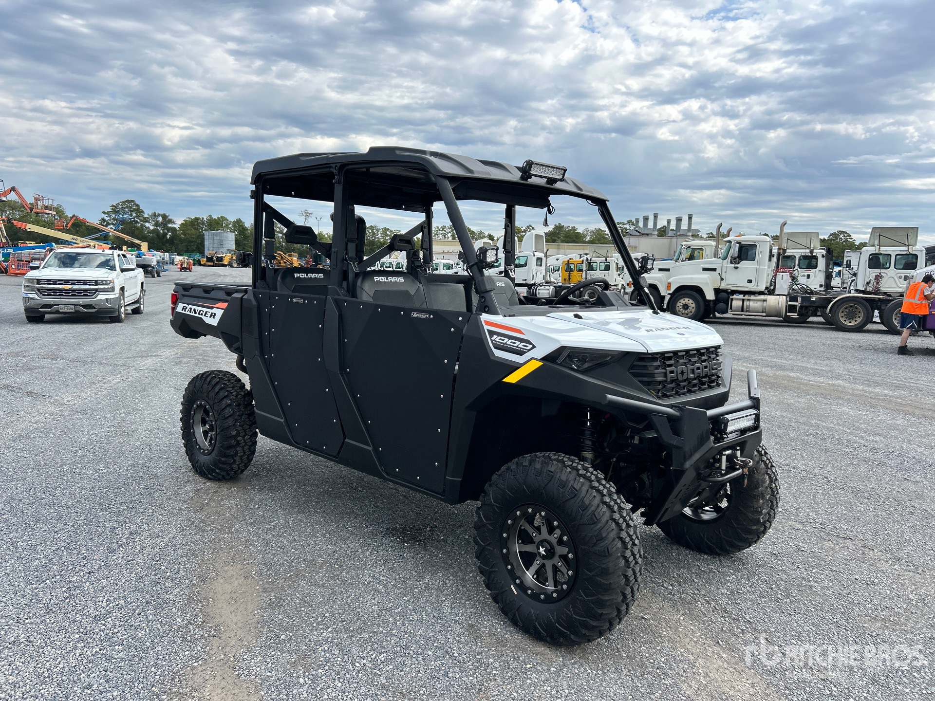 General Appearance with Picture, Right Front Corner