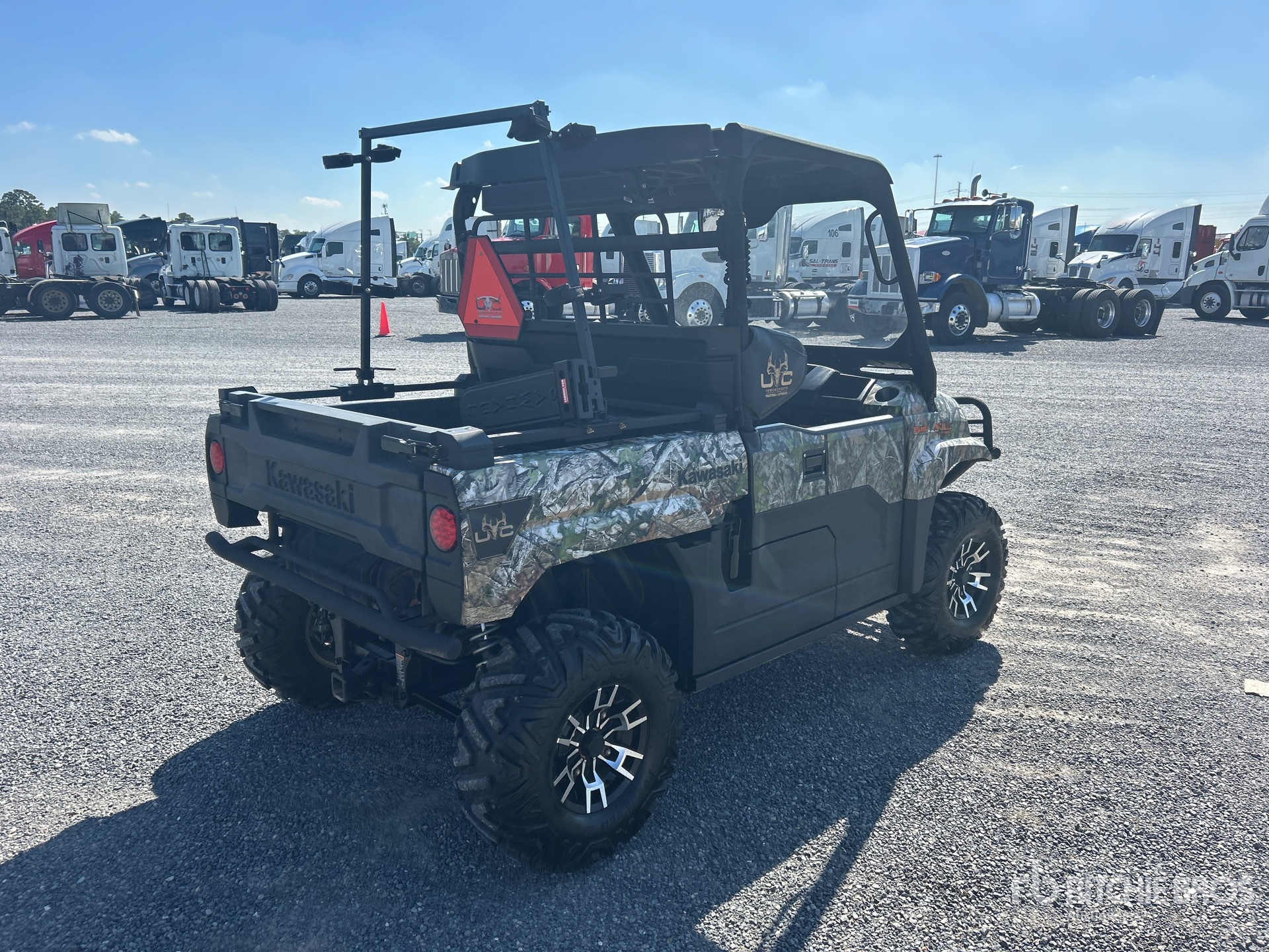 General Appearance with Picture, Right Rear Corner