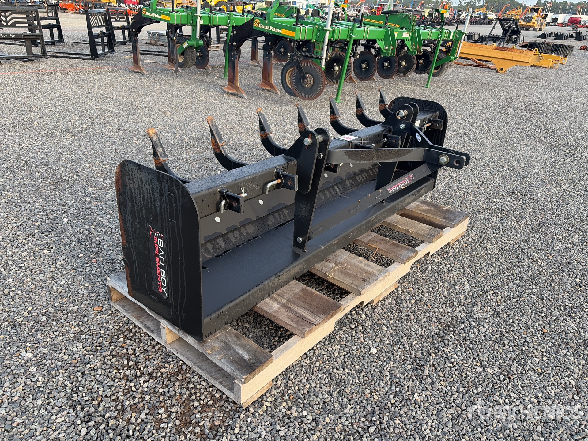 Aspect général with Image, coin avant droit