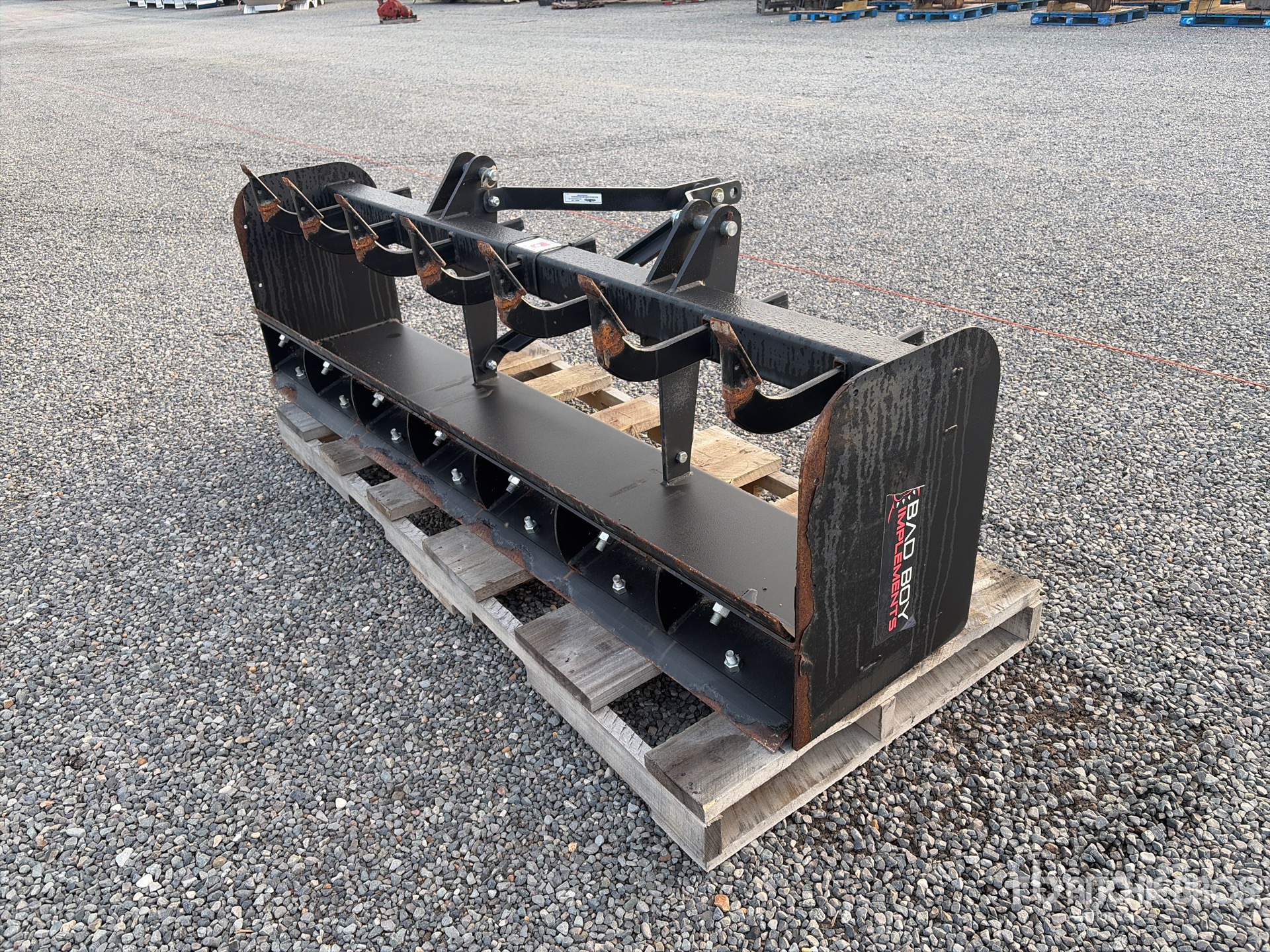 Aspect général with Image, coin arrière droit