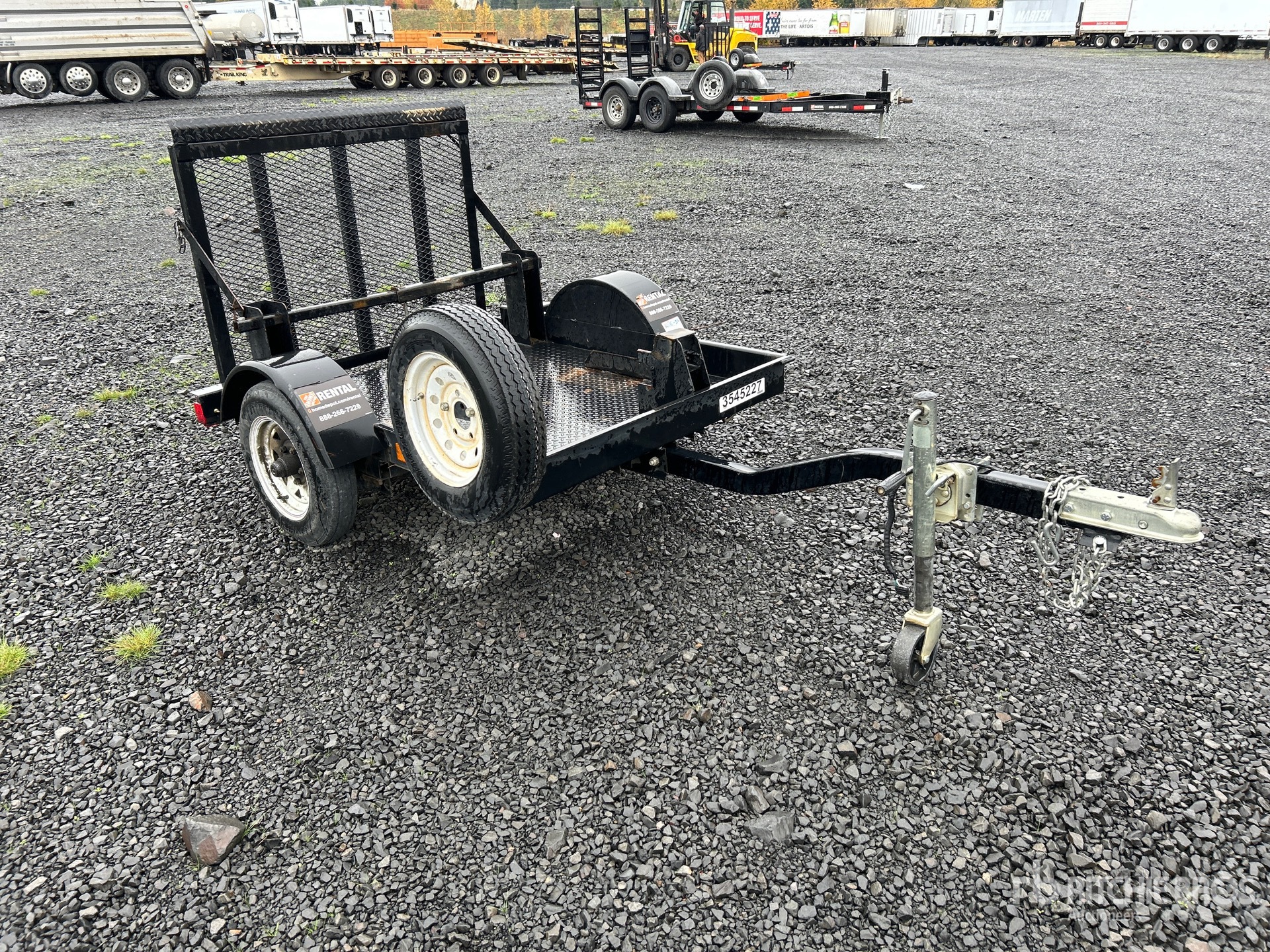 General Appearance with Picture, Right Front Corner