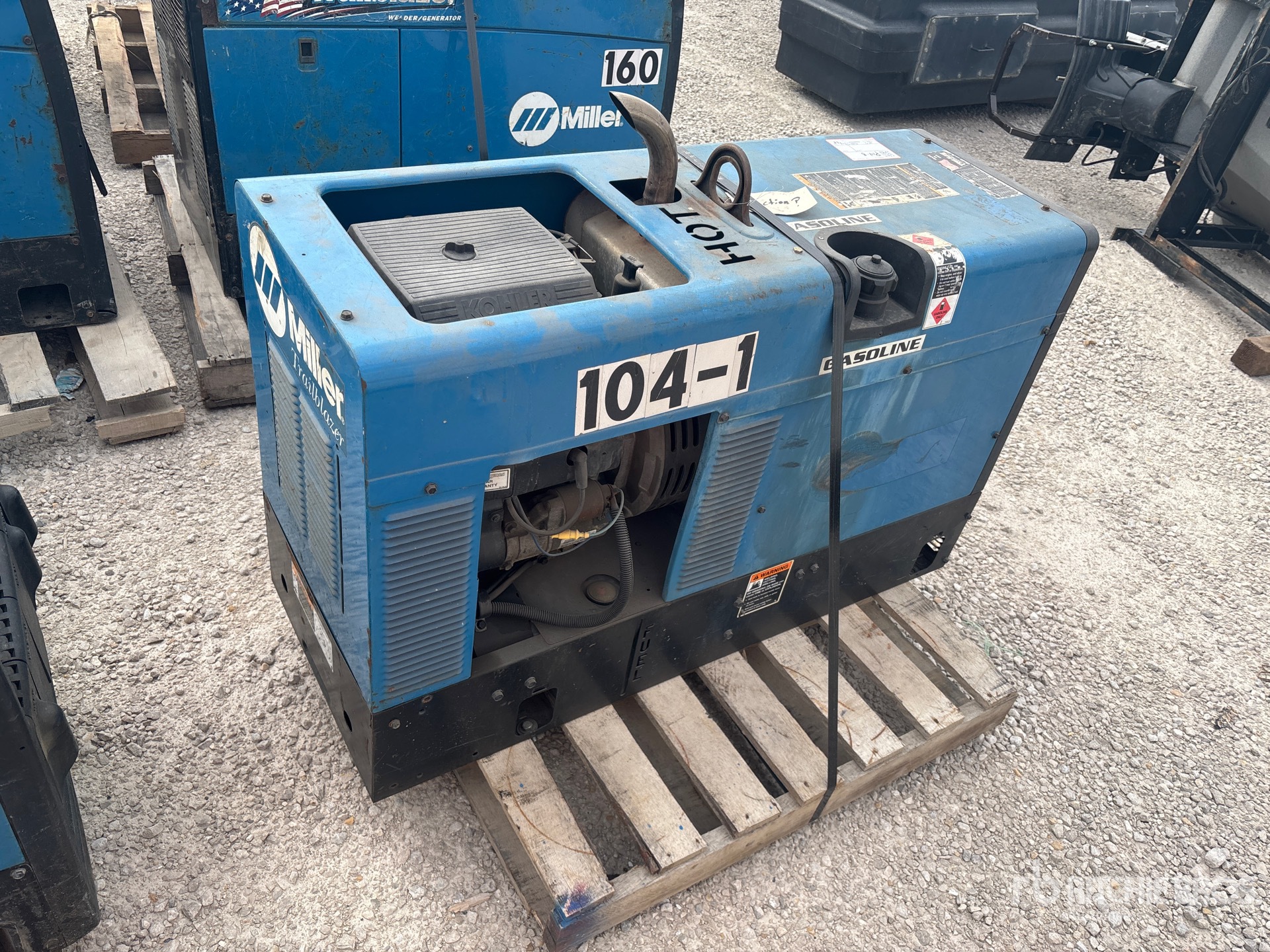 Aspect général with Image, coin arrière droit