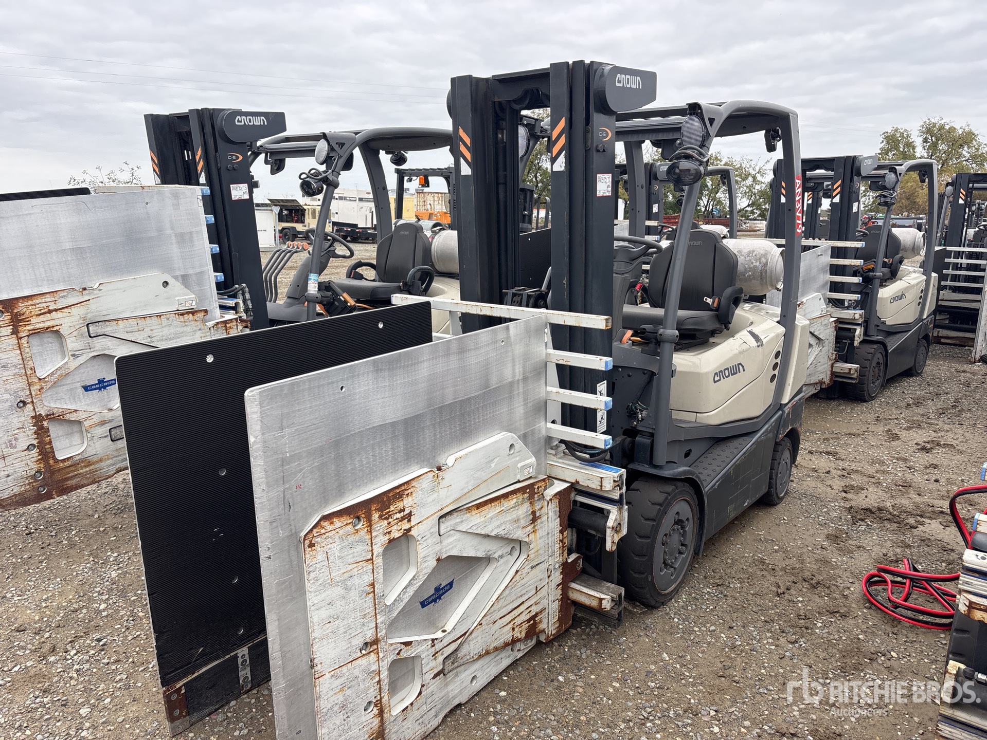 General Appearance with Featured Photo