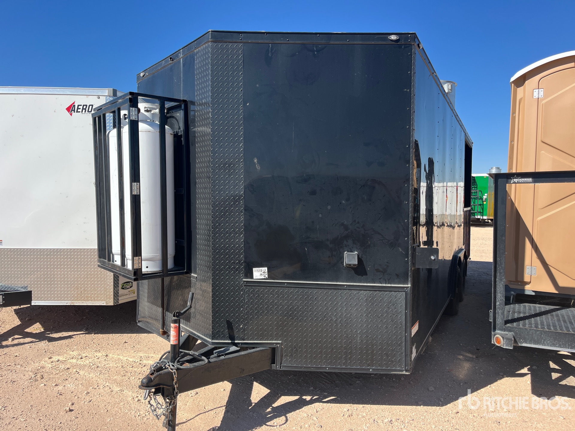 General Appearance with Bild, Ecke vorne links