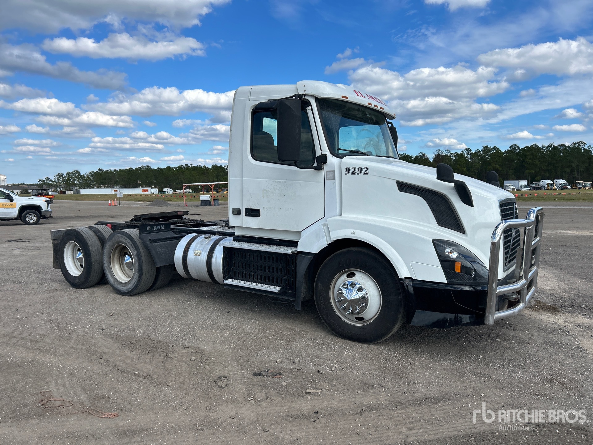 General Appearance with Imagen: esquina delantera derecha