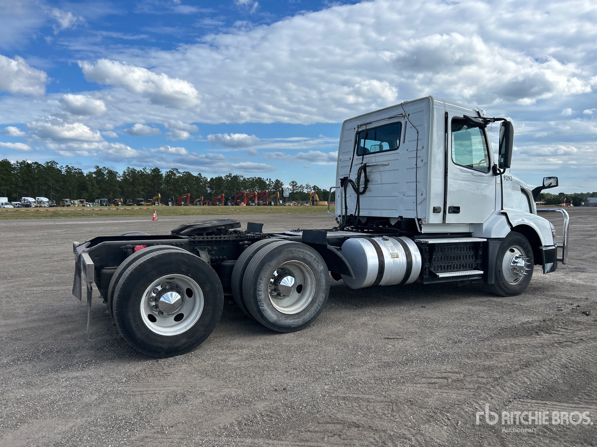 General Appearance with Imagen: esquina trasera derecha