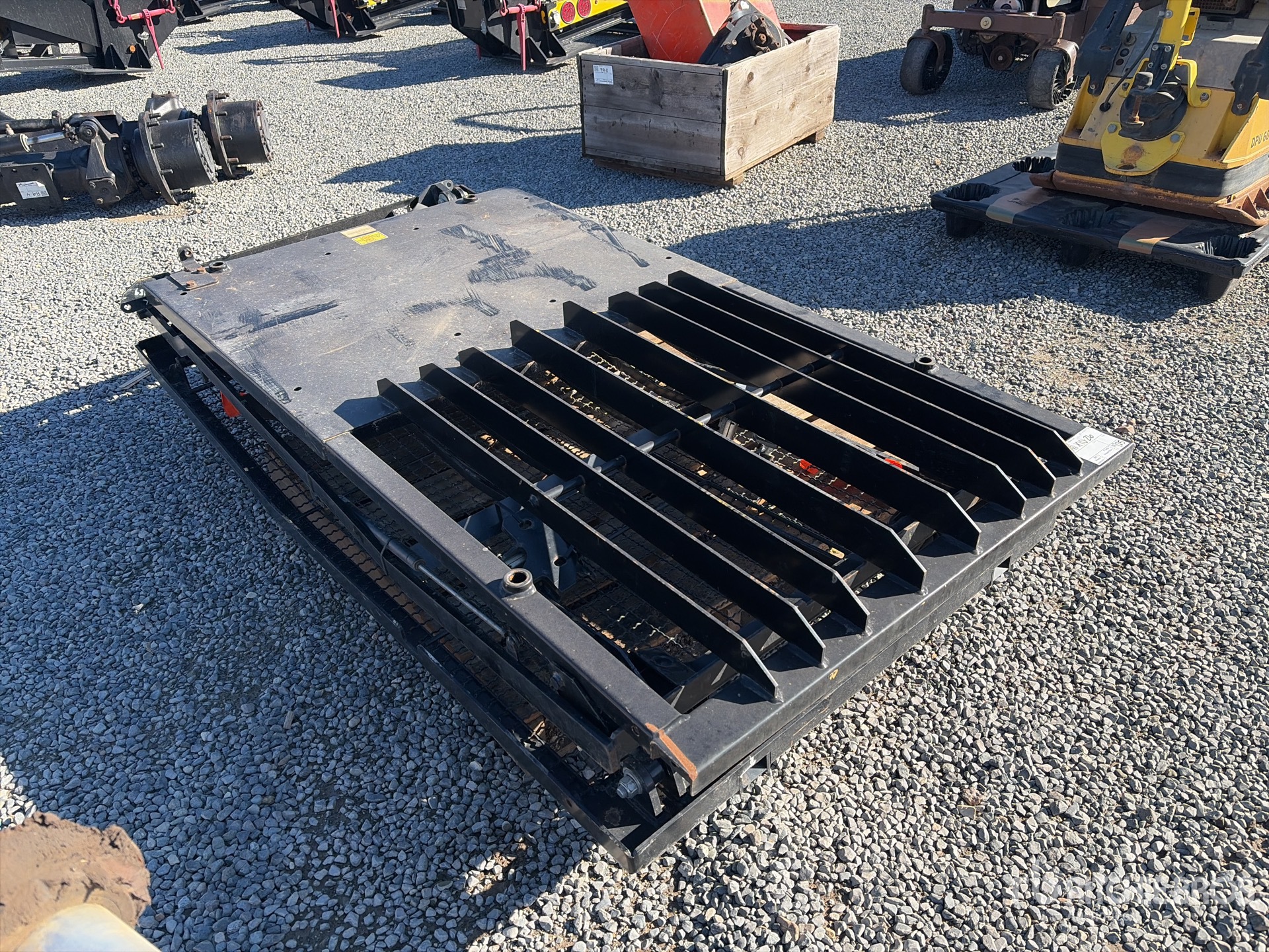 General Appearance with Image, coin avant droit