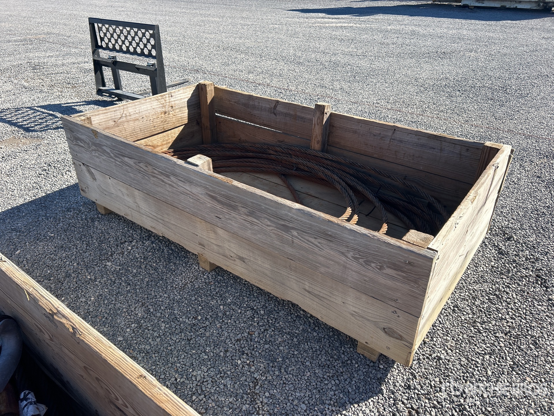 General Appearance with Bild, Ecke vorne links