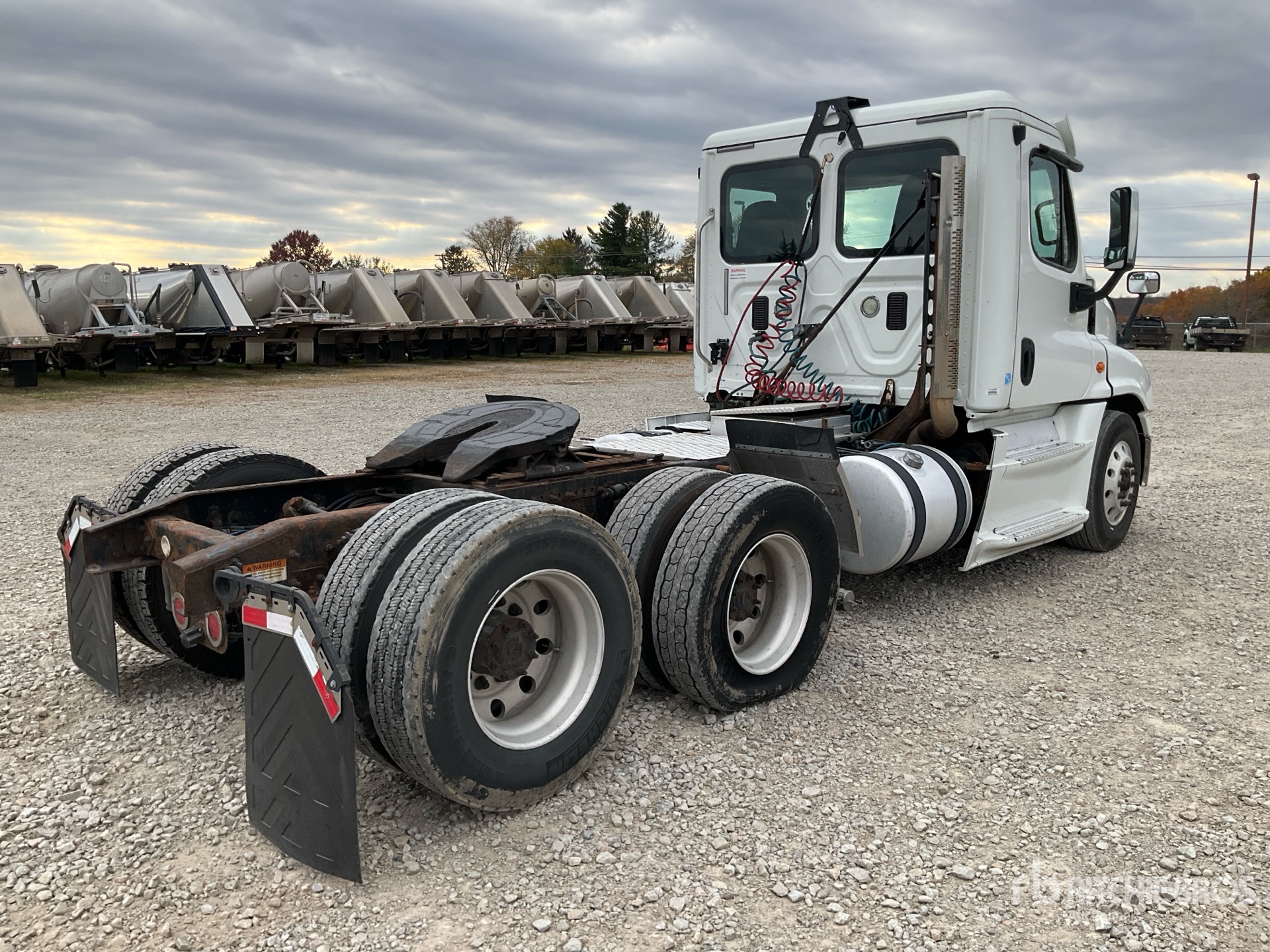 General Appearance with Bild, Ecke hinten rechts