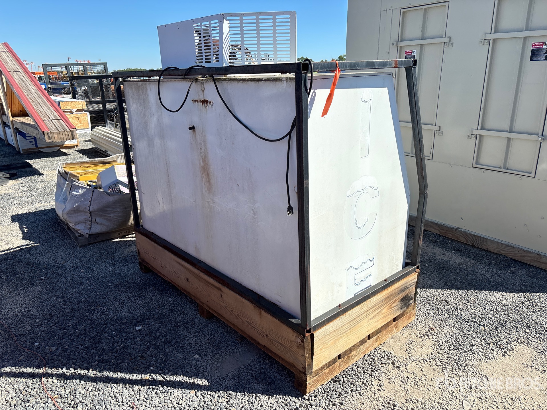 General Appearance with Zdjęcie, prawy dolny róg