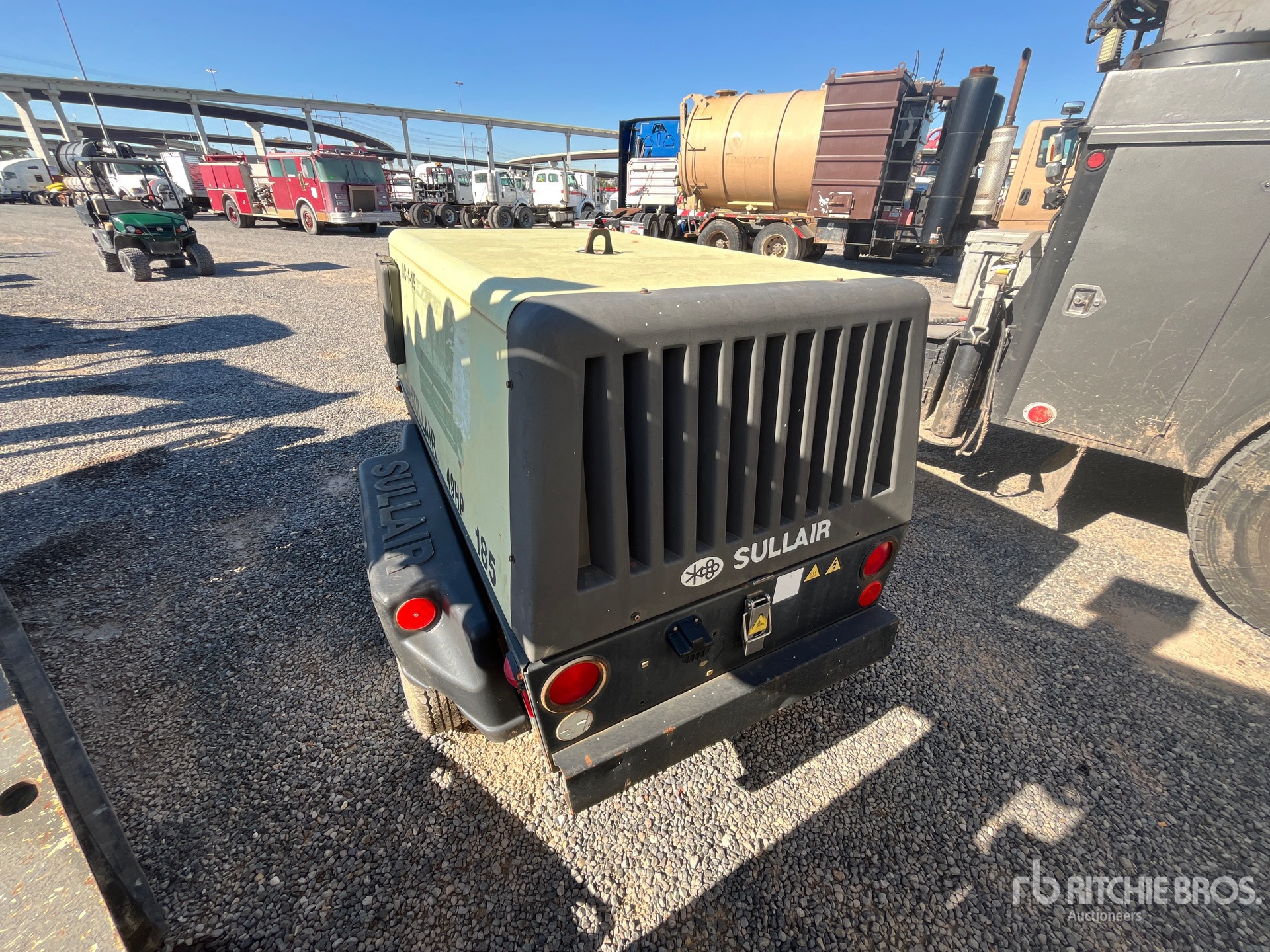 General Appearance with Imagen: esquina trasera izquierda