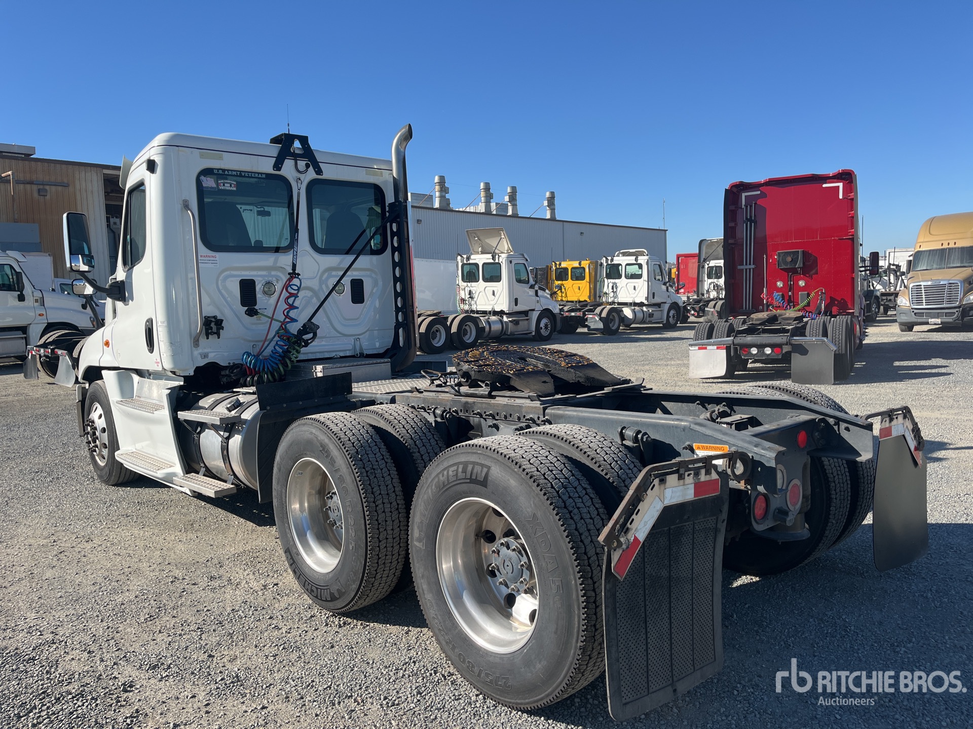 Aspect général with Image, coin arrière gauche