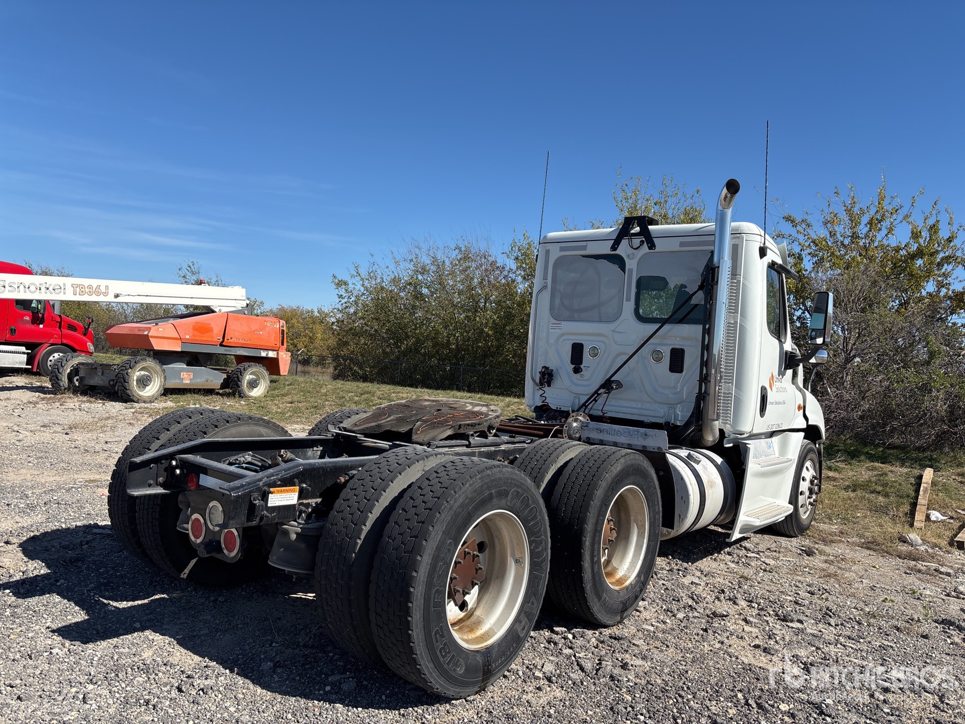 General Appearance with Bild, Ecke hinten rechts