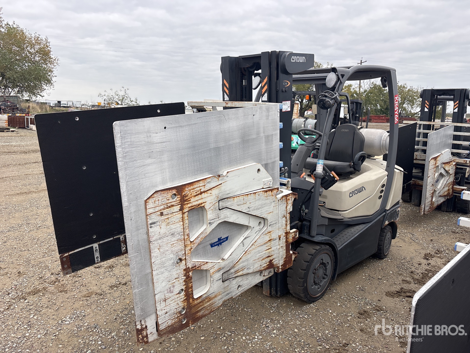 General Appearance with Featured Photo