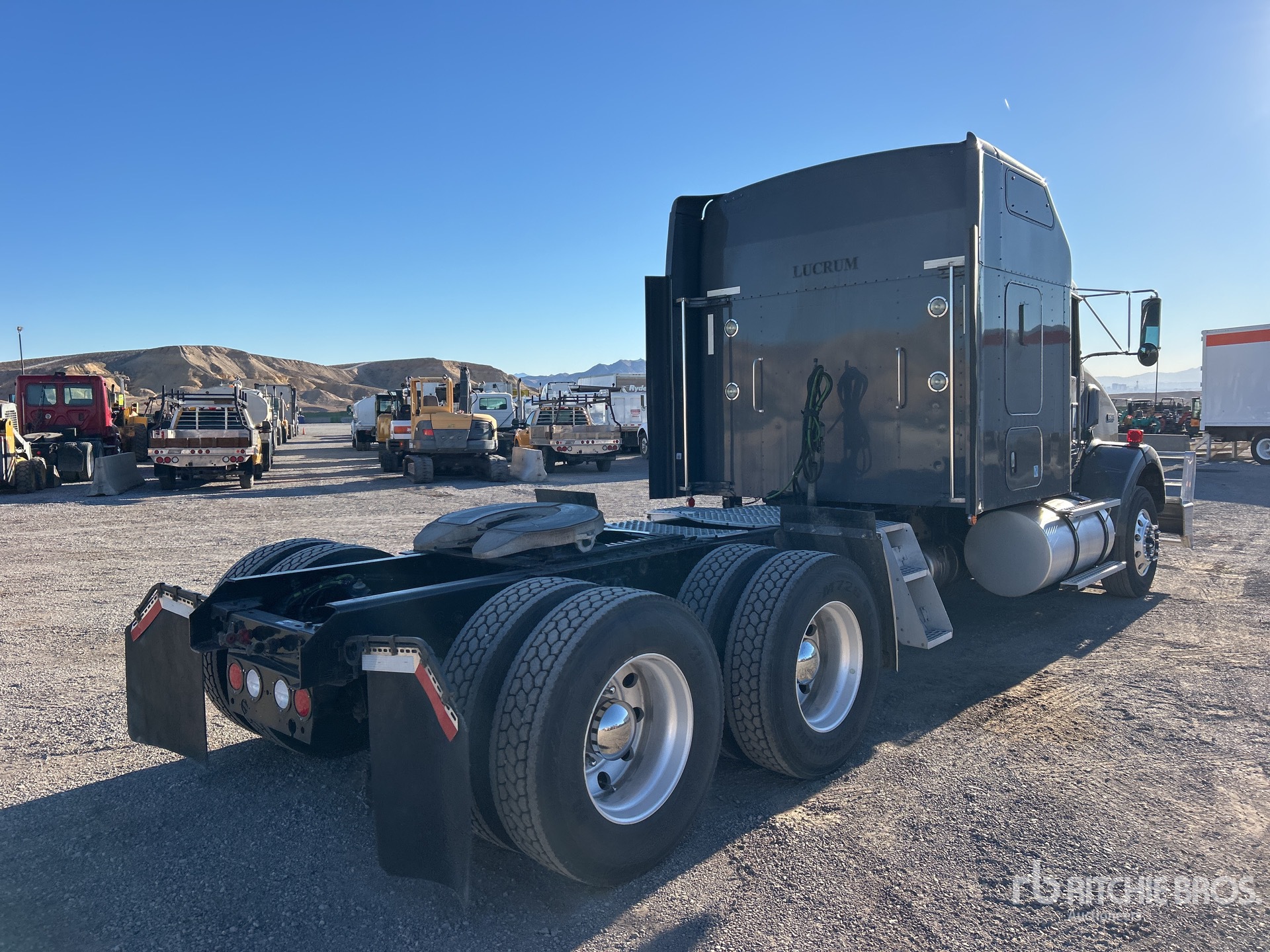 General Appearance with Image, coin arrière droit